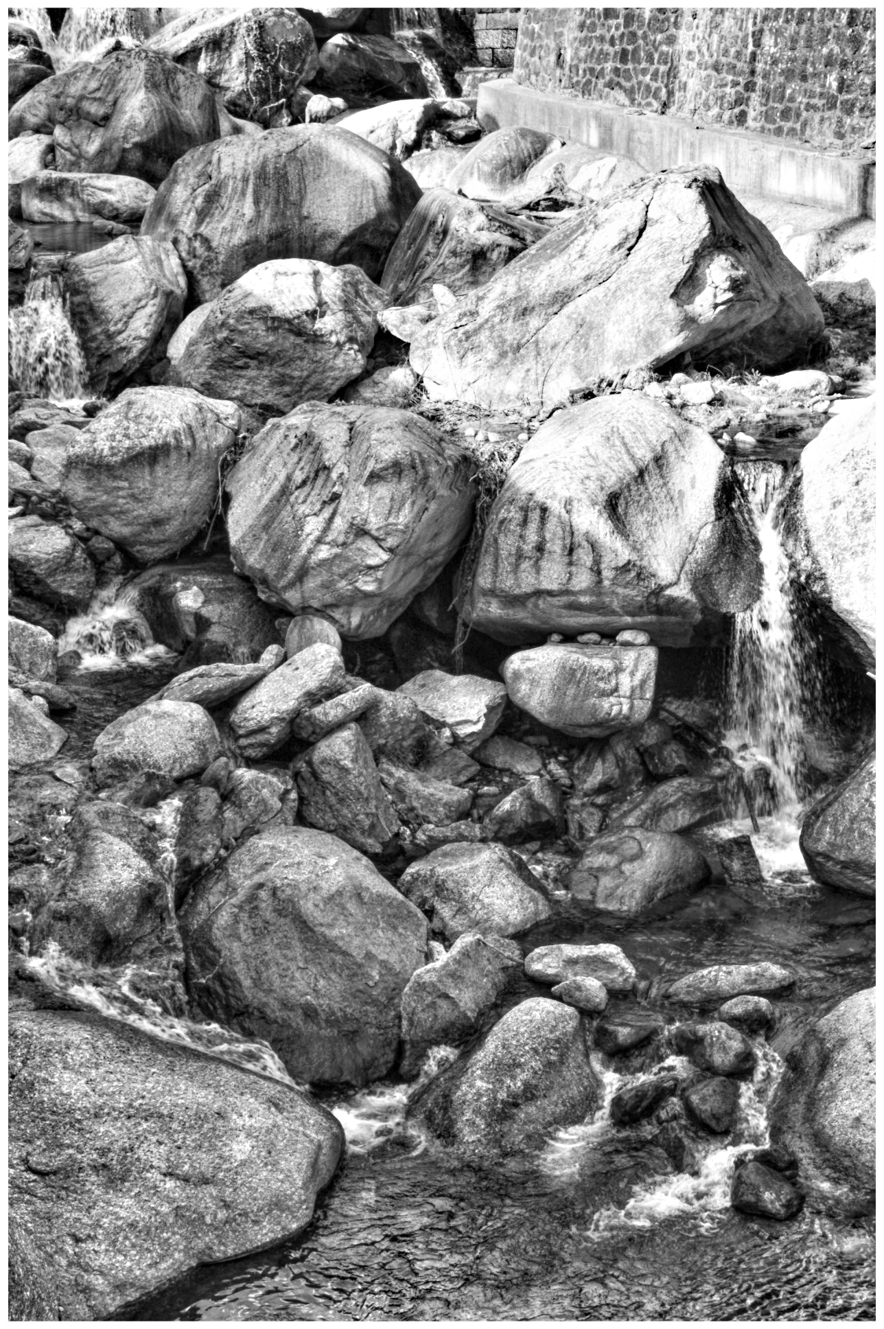 Canon EOS 40D sample photo. Rocks photography