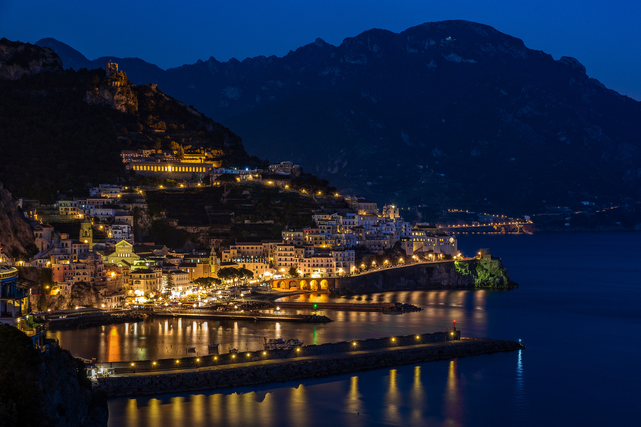 Nikon D600 + Sigma 24-70mm F2.8 EX DG HSM sample photo. Amalfi notte photography