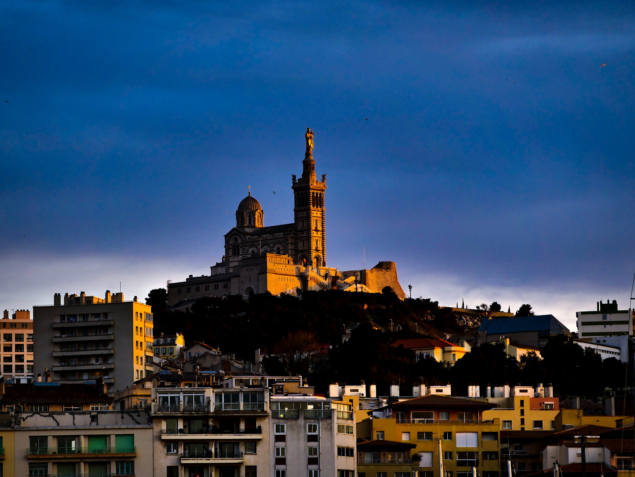 Panasonic Lumix DMC-GX85 (Lumix DMC-GX80 / Lumix DMC-GX7 Mark II) + NO-ACCESSORY sample photo. Notre dame de la garde photography