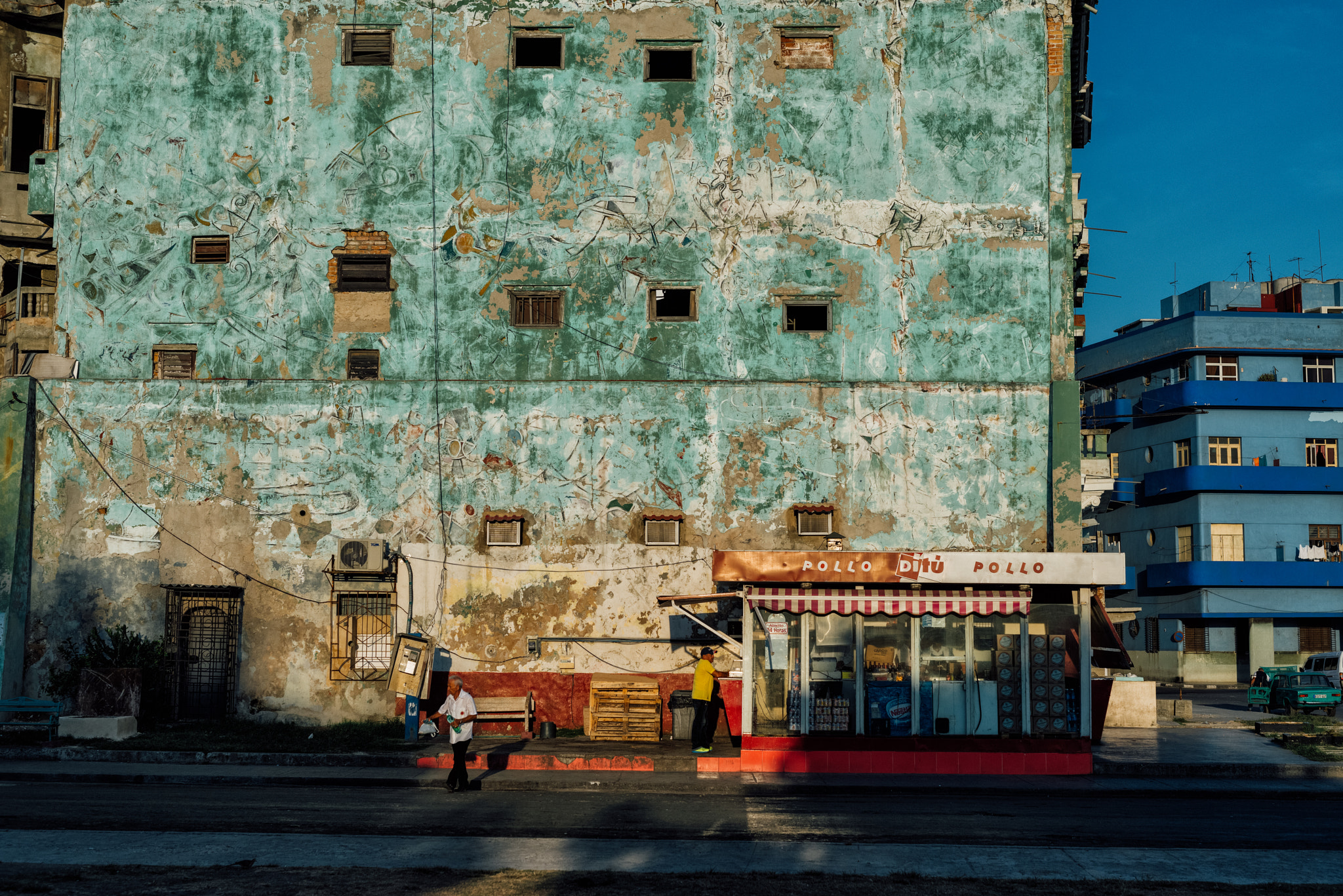 Nikon D800 sample photo. Malecon photography