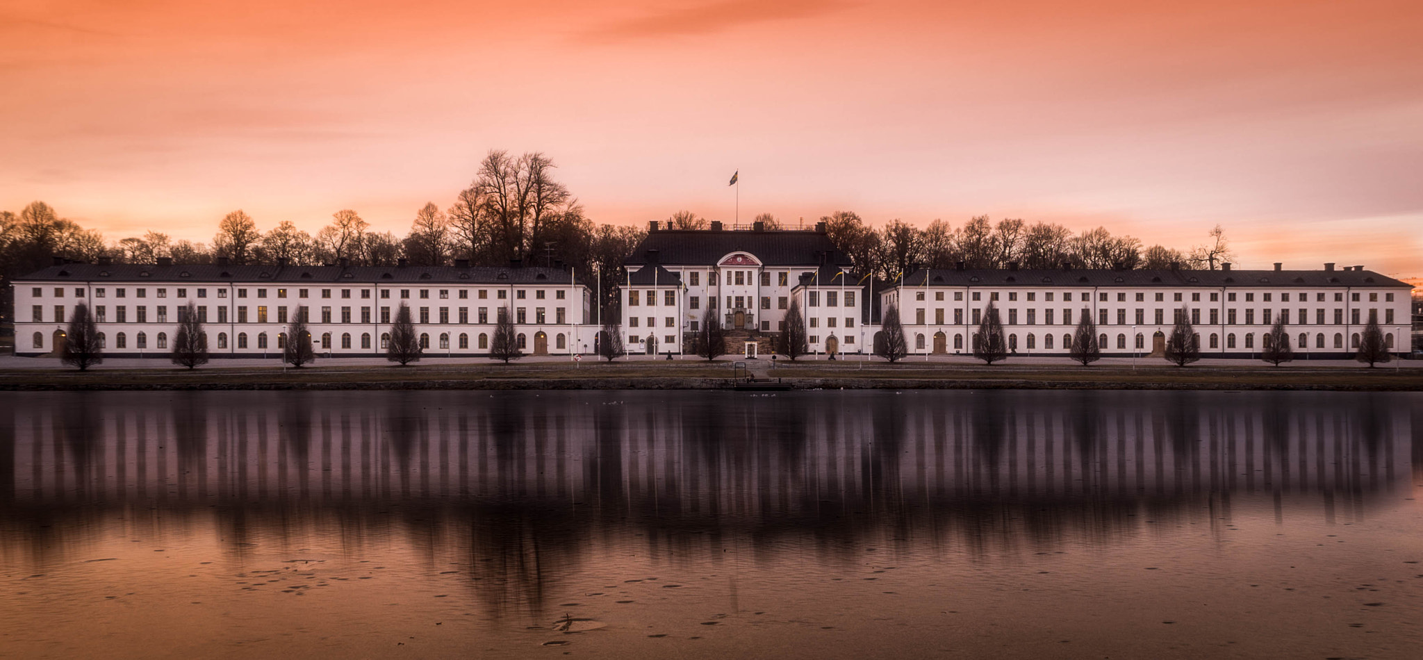 Nikon D600 + Nikon AF Nikkor 20mm F2.8D sample photo. Karlbergs slott photography