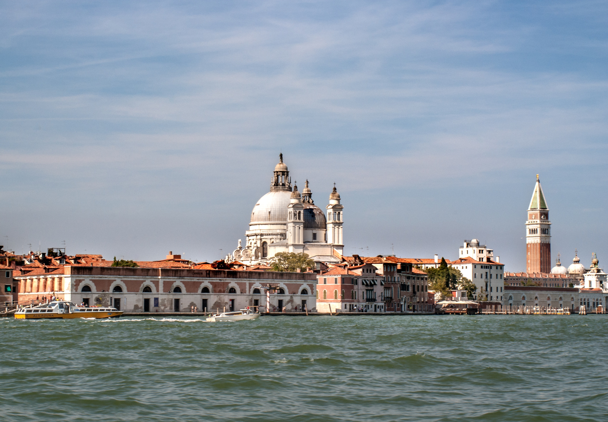 Sony Alpha DSLR-A230 + Minolta AF 28-100mm F3.5-5.6 (D) sample photo. Venezia photography