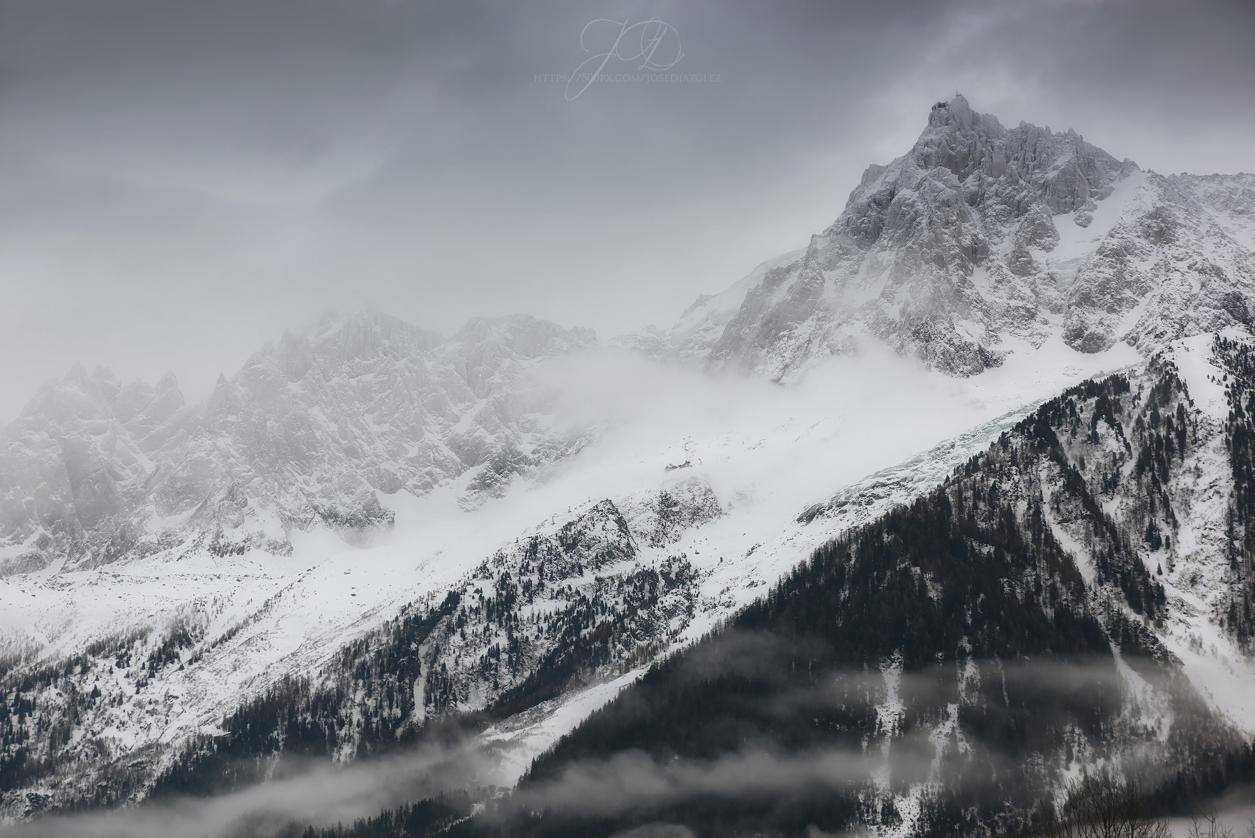 Tamron SP 24-70mm F2.8 Di VC USD sample photo. The colossus between mists. photography