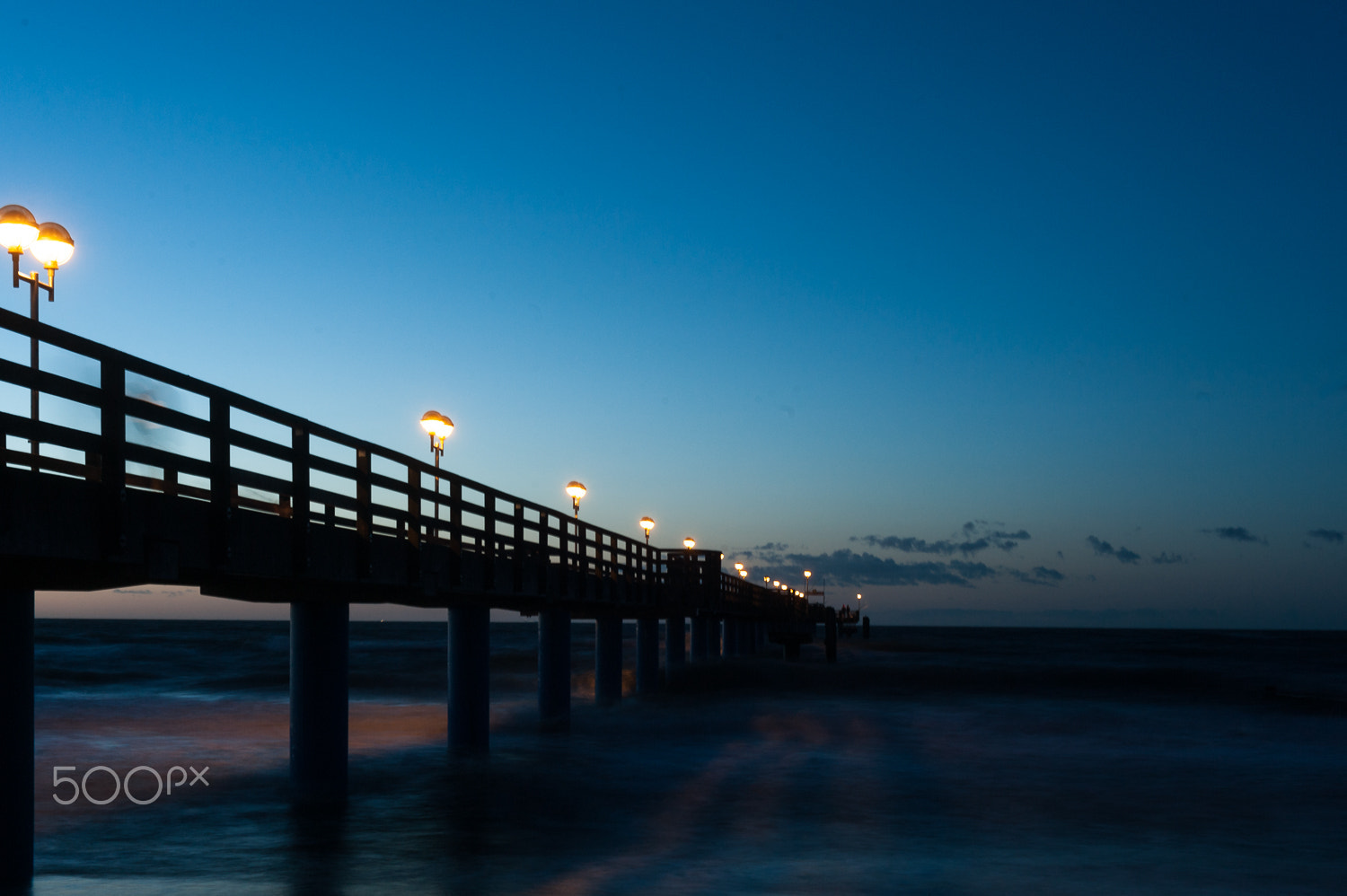 Nikon D3 sample photo. ... pier at wind force 8 photography