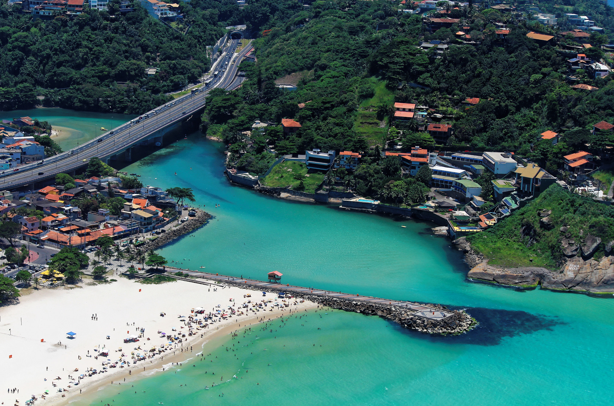 Canon EF-S 55-250mm F4-5.6 IS II sample photo. Barra da tijuca photography