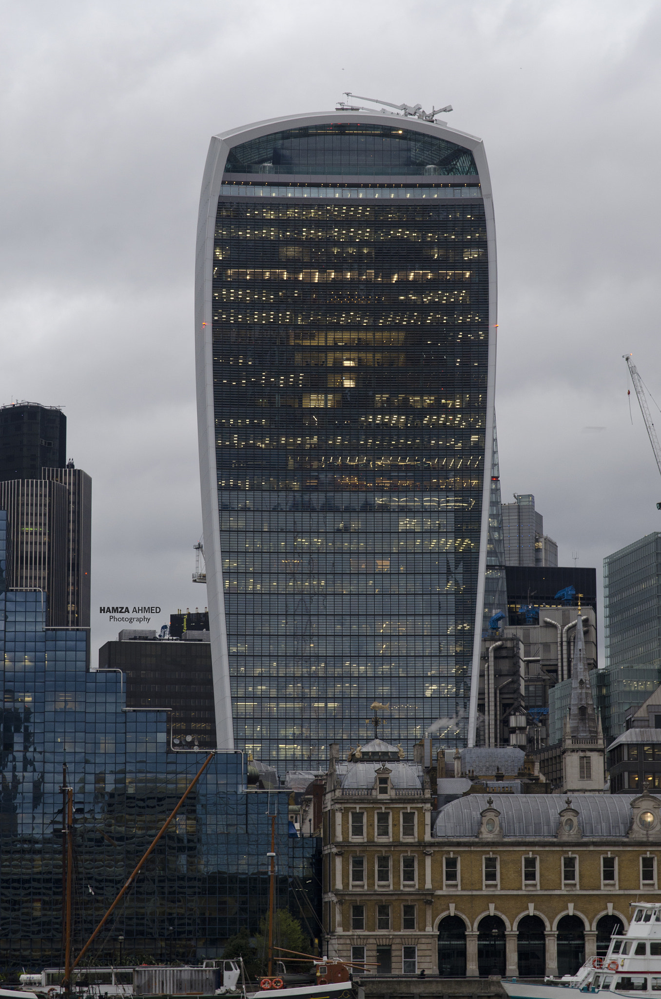 Sigma 17-70mm F2.8-4 DC Macro OS HSM | C sample photo. Walkie talkie photography