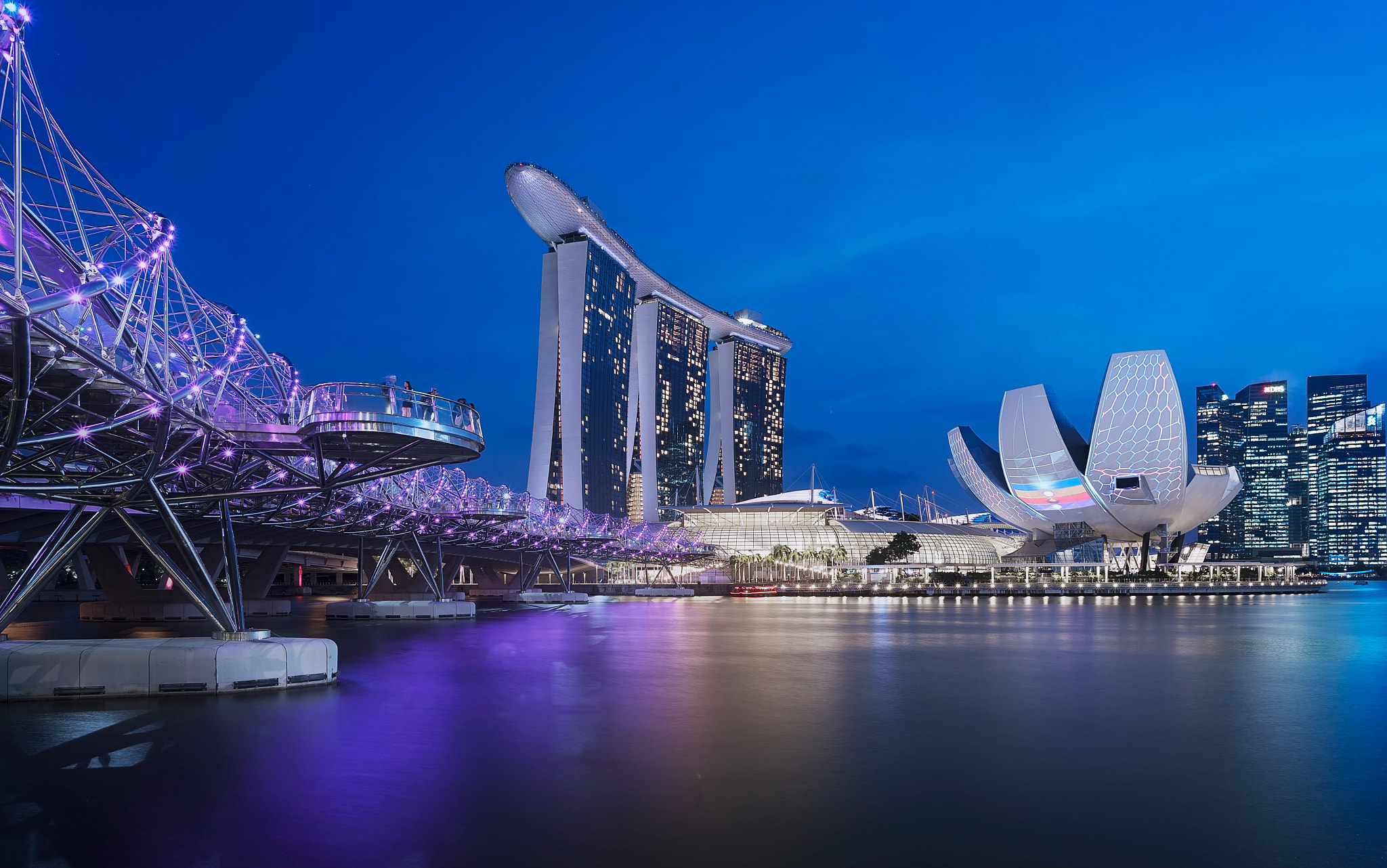 Nikon D750 + Nikon AF-S Nikkor 20mm F1.8G ED sample photo. Helix bridge photography