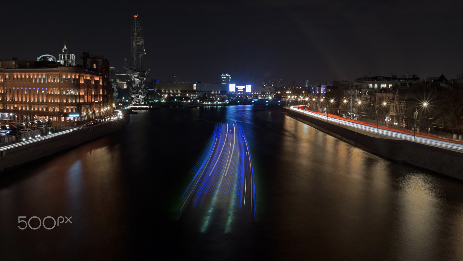 Sigma 17-50mm F2.8 EX DC OS HSM sample photo. Moscow river photography