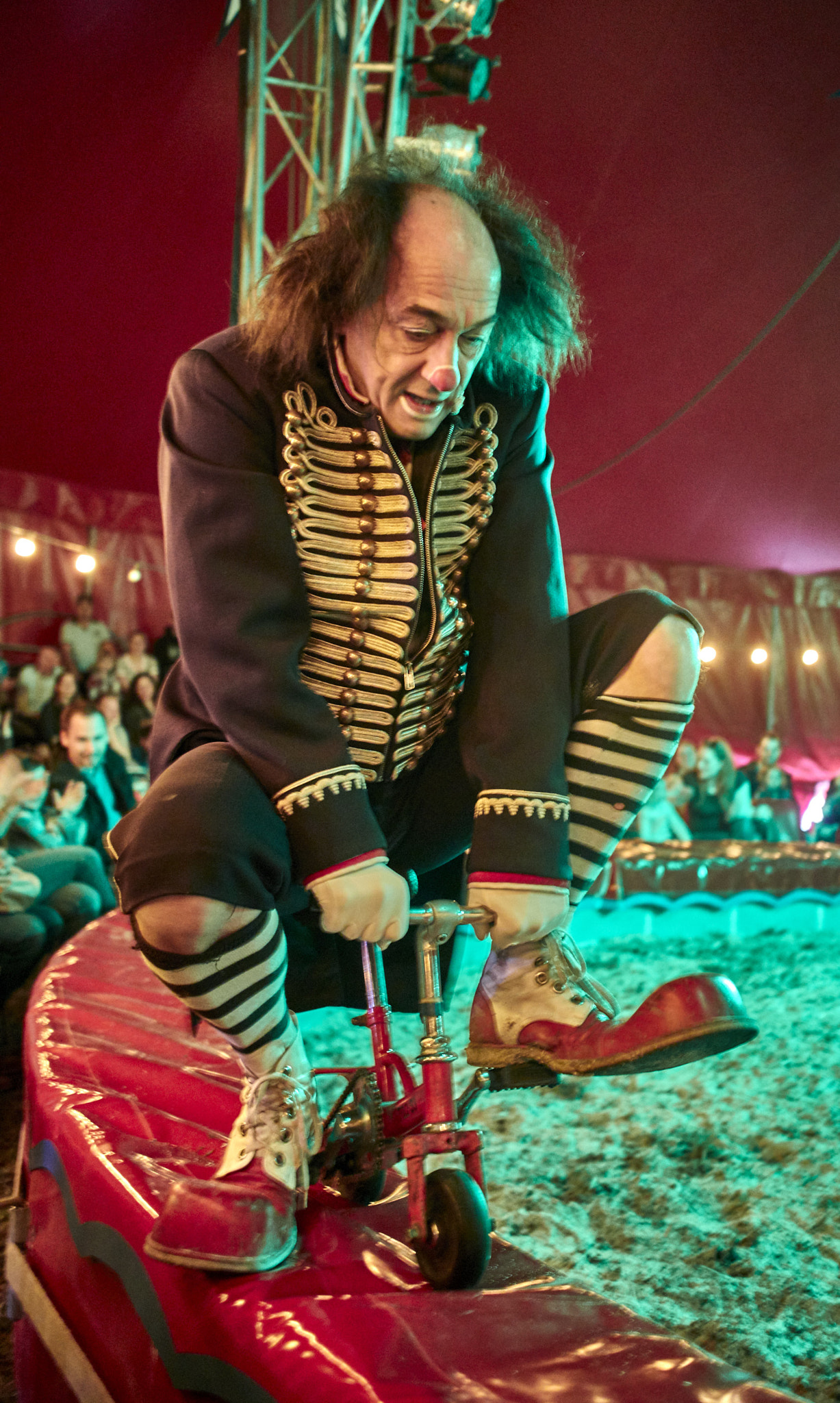 Canon EF-M 22mm F2 STM sample photo. The clown photography