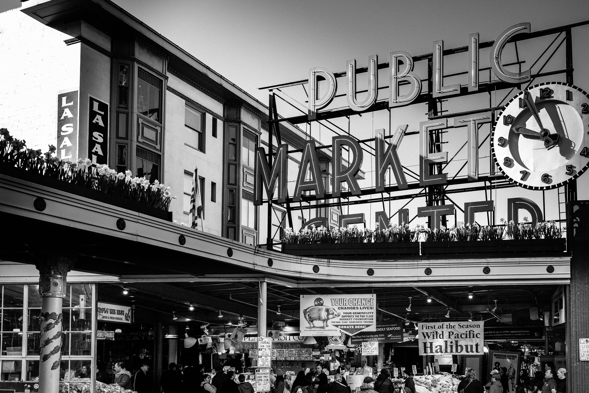 Fujifilm XF 23mm F1.4 R sample photo. Morning at the market photography