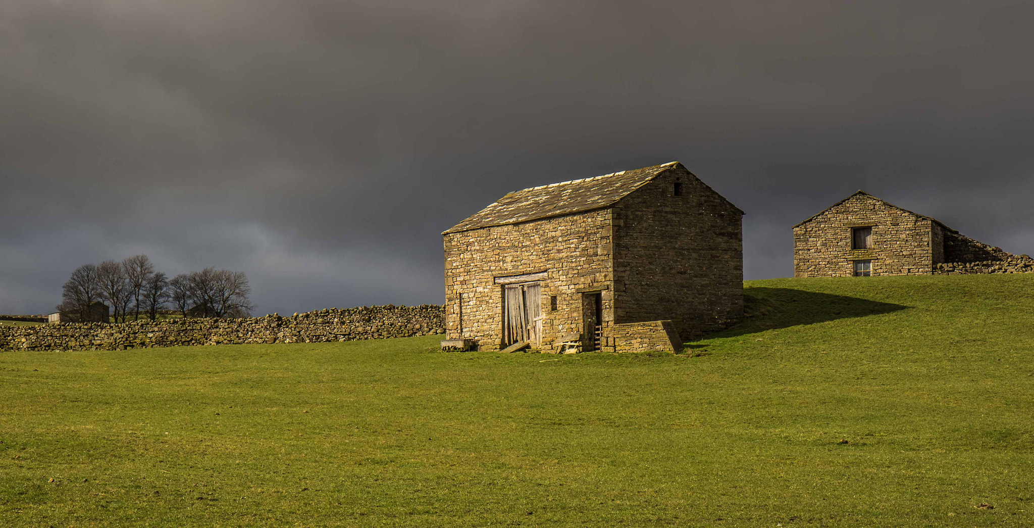 Canon EF-S 17-55mm F2.8 IS USM sample photo. Two yorkshire barns photography