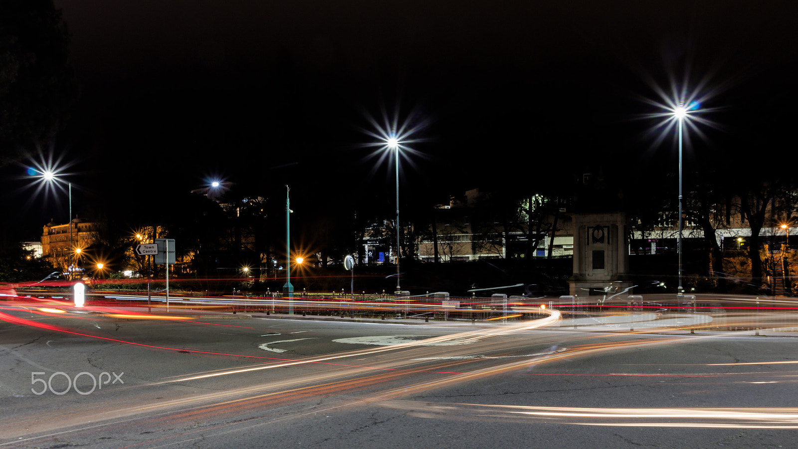 Canon EOS 80D + Canon EF 17-40mm F4L USM sample photo. Bournemouth light trails photography