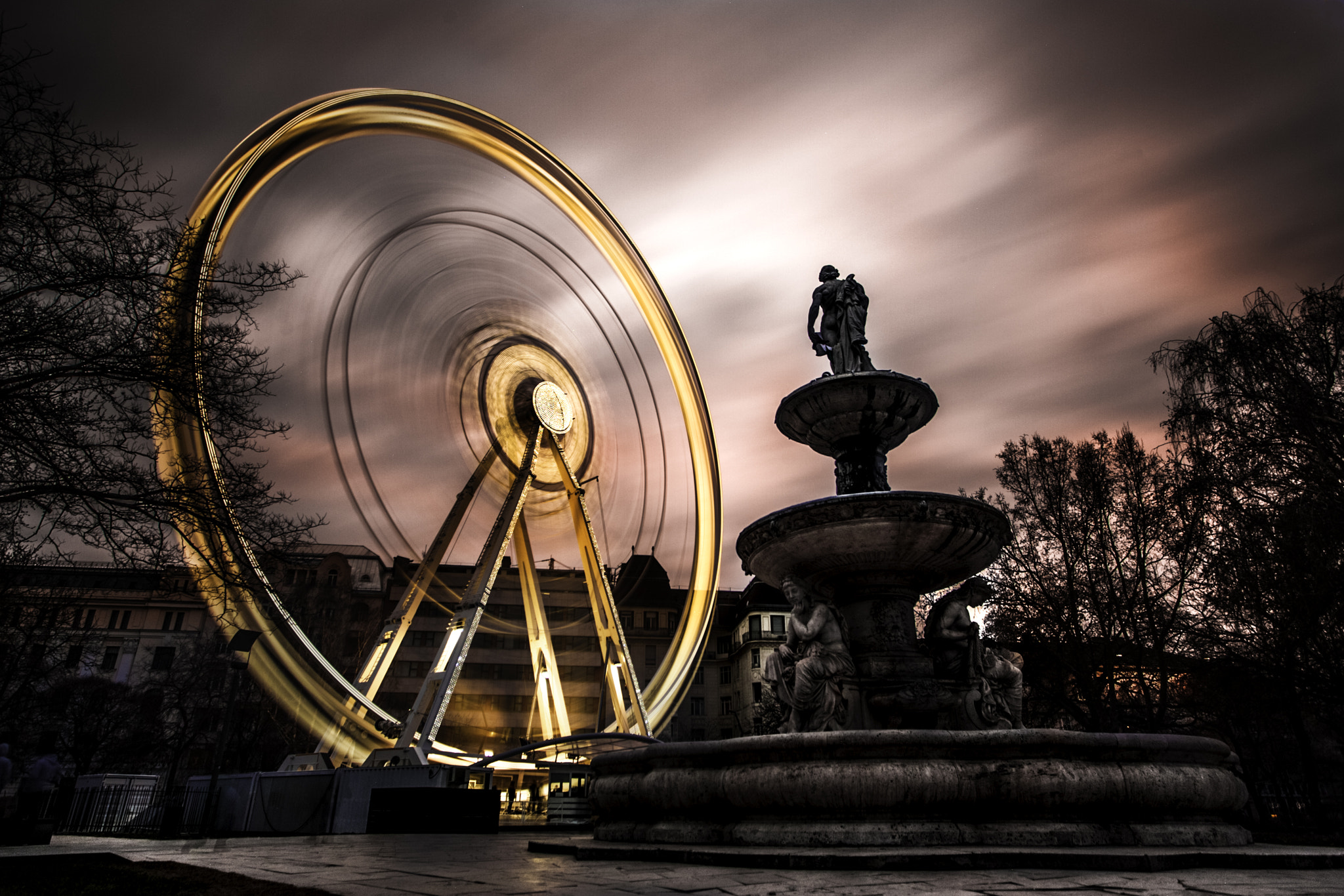 Canon EOS-1D Mark II N + Canon EF 17-40mm F4L USM sample photo. Budapest eye photography