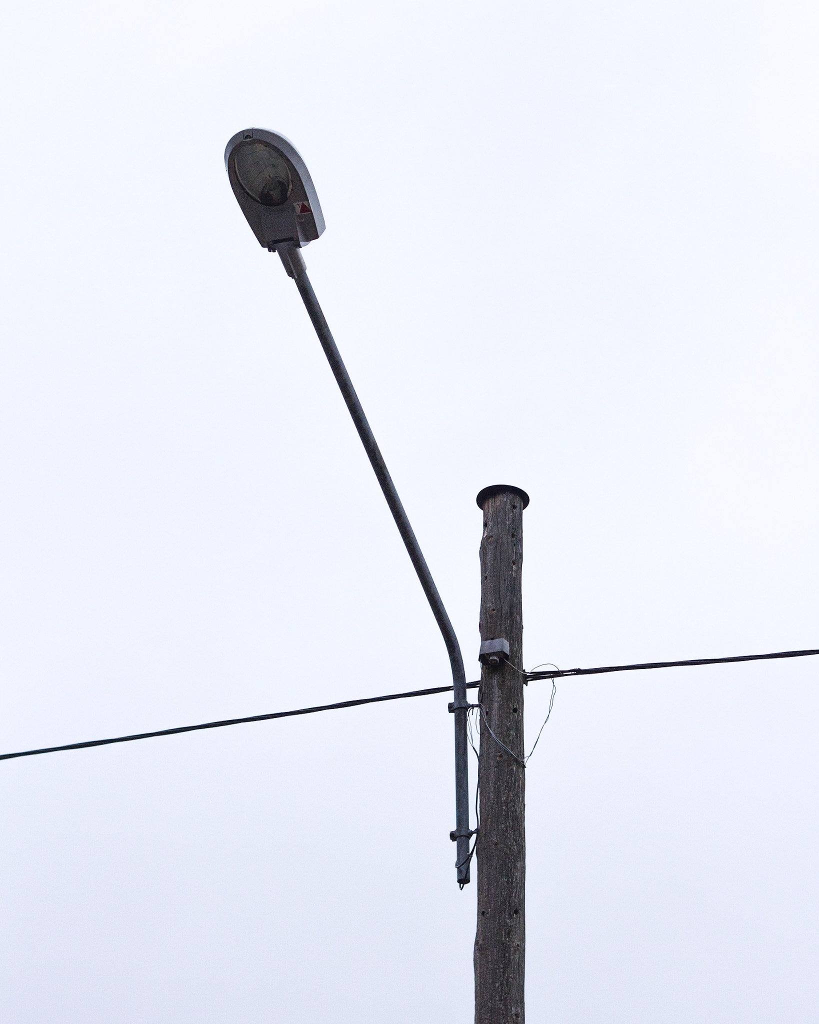 Canon EOS 7D + Canon EF 50mm F1.8 II sample photo. Streetlight photography