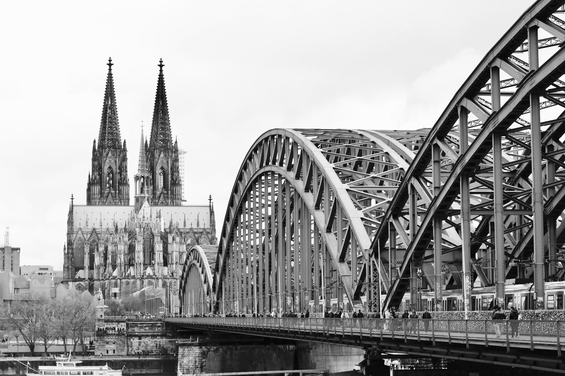 Canon EOS 760D (EOS Rebel T6s / EOS 8000D) sample photo. One of the most famous landmarks of cologne city in germany photography