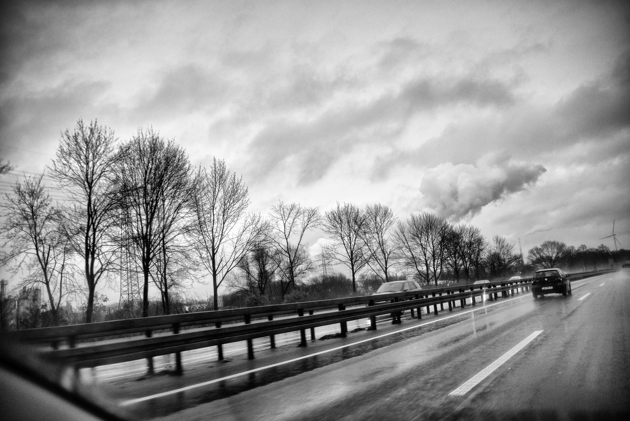 AF Zoom-Nikkor 28-105mm f/3.5-4.5D IF sample photo. Autobahn and clouds photography