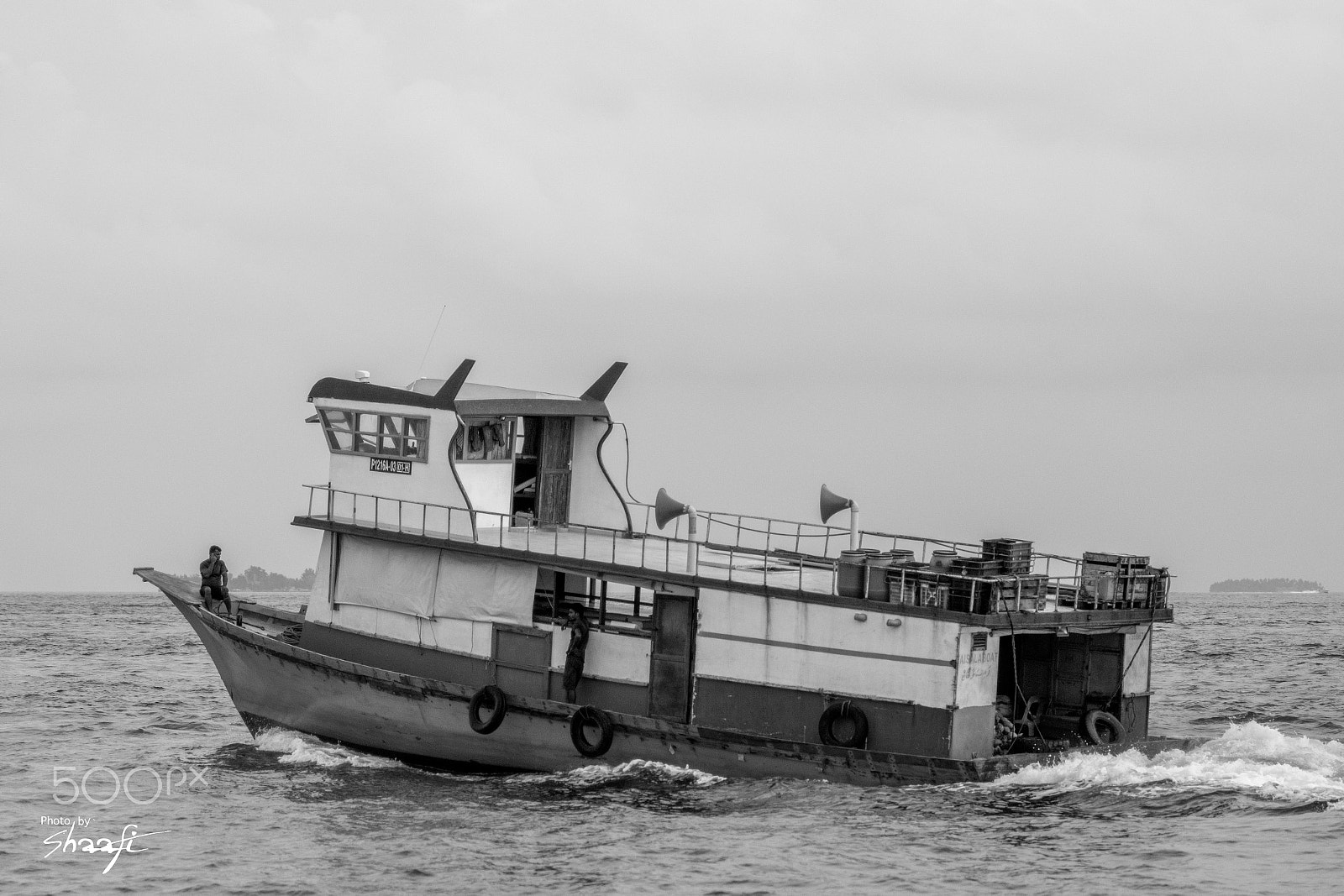 Nikon D7200 + Sigma 70-200mm F2.8 EX DG OS HSM sample photo. Ferry ride photography