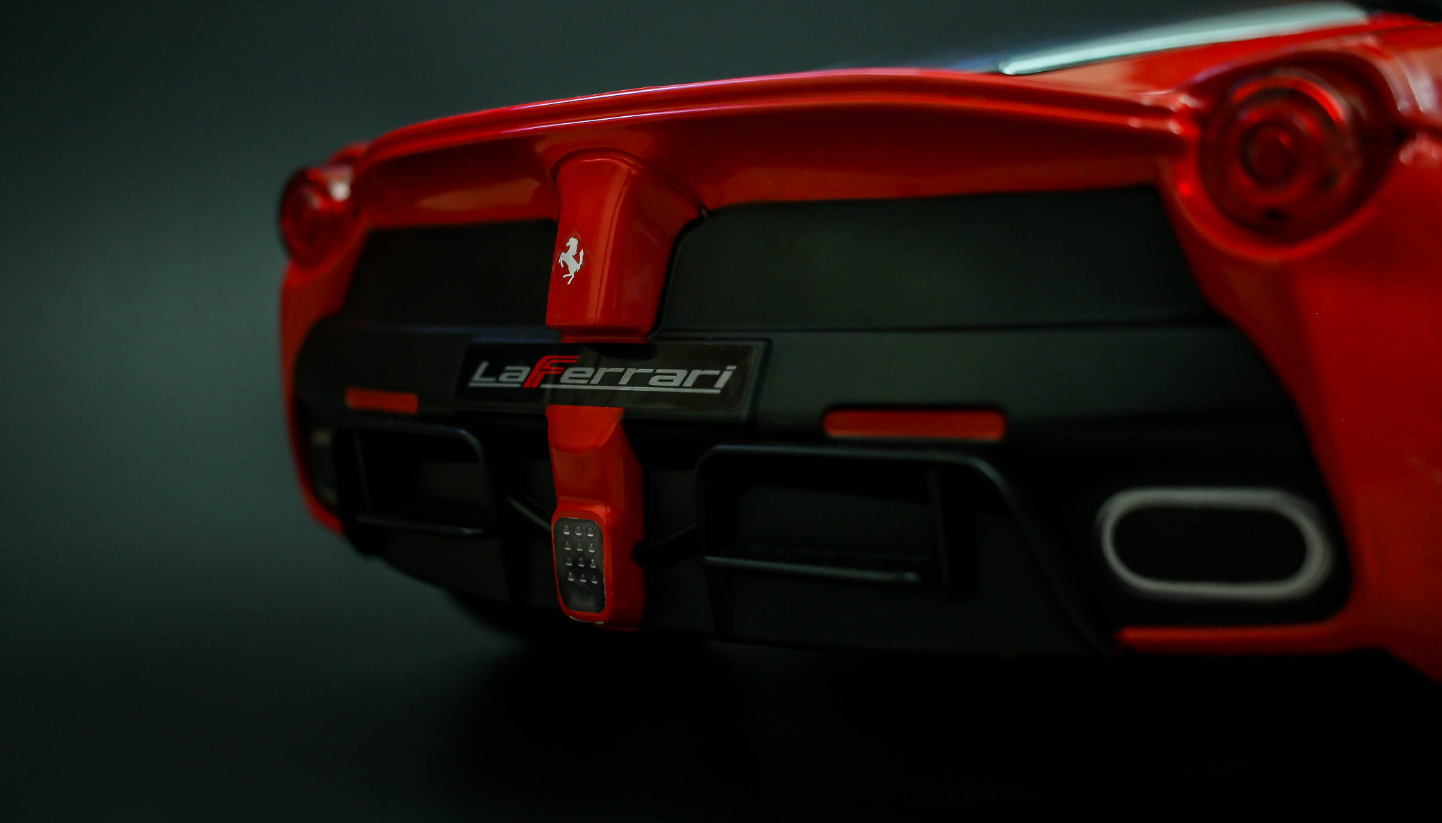 Canon EF-S 24mm F2.8 STM sample photo. Toy car photography