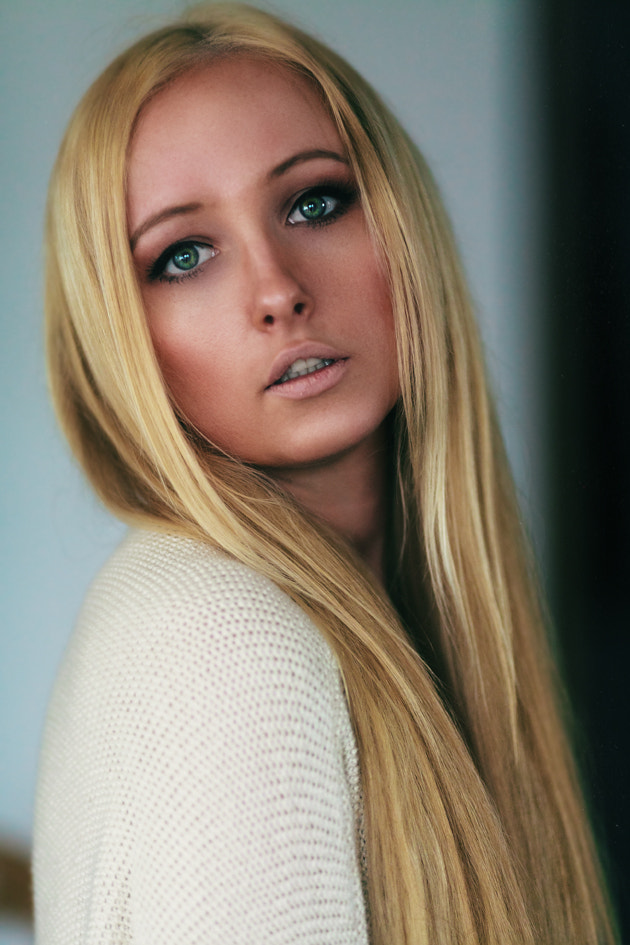 Canon EF 135mm F2L USM sample photo. Katinka photography