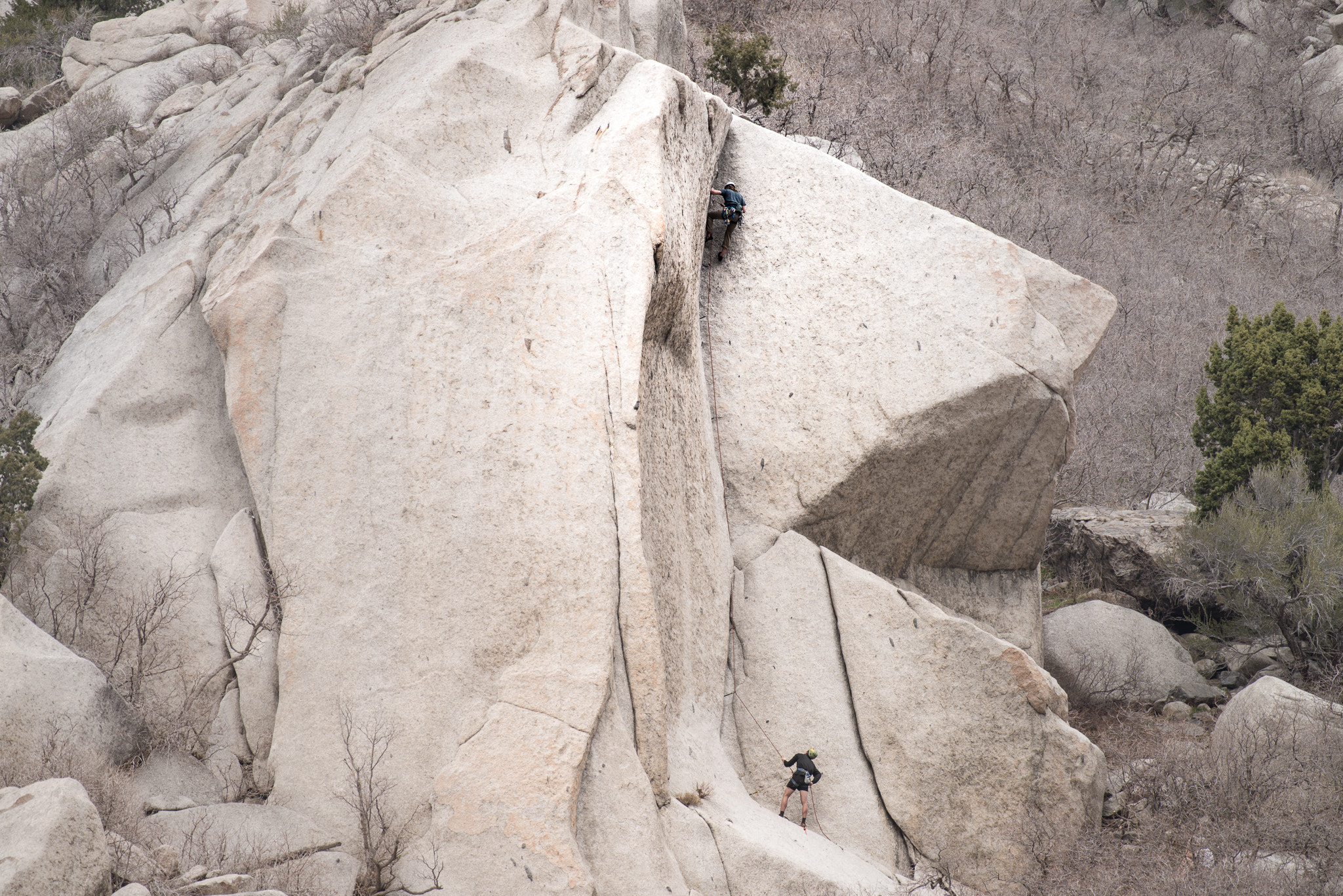 Nikon AF-S Nikkor 200-500mm F5.6E ED VR sample photo. Rock climbers - little cottonwood canyon photography