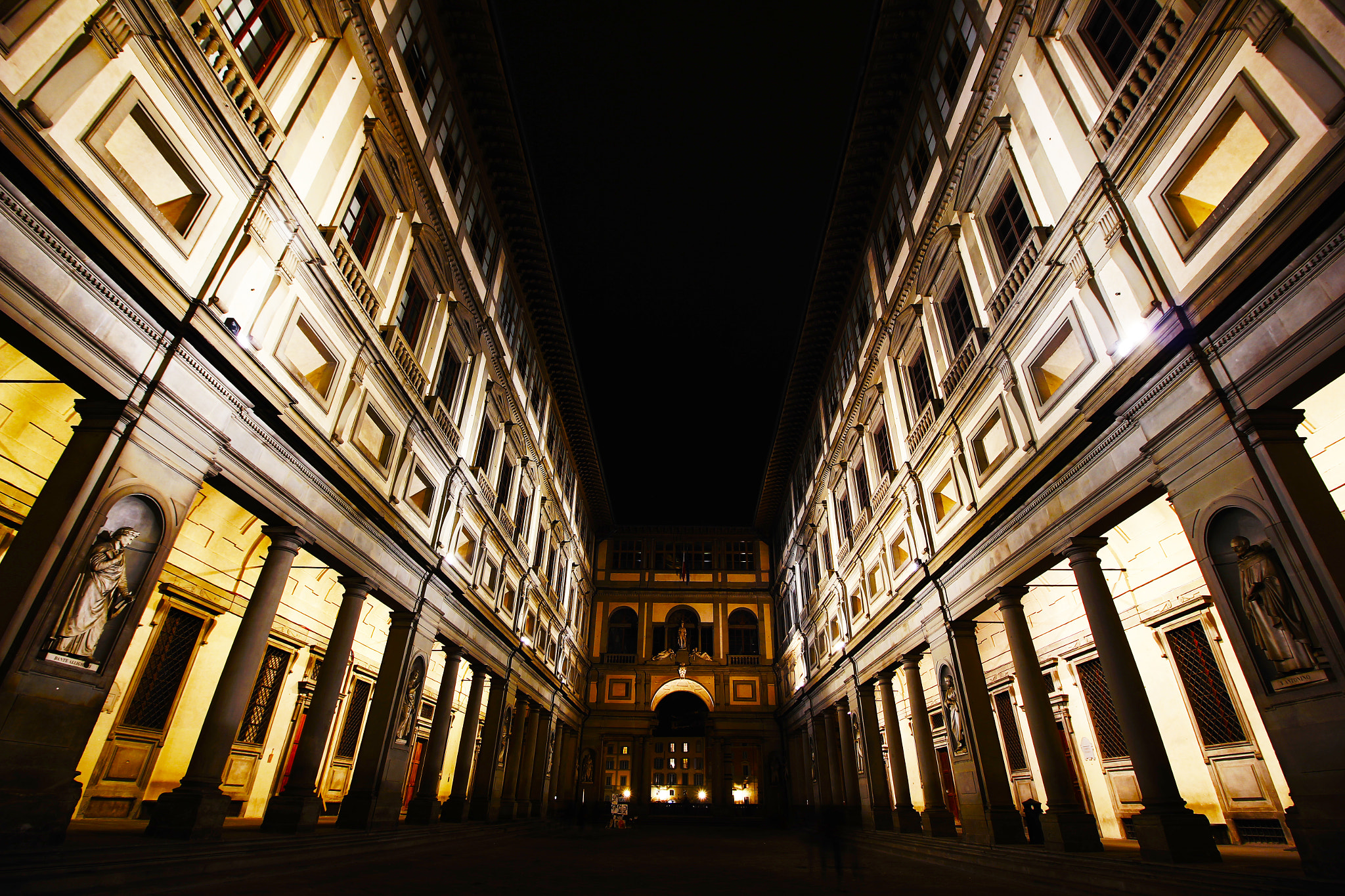 Canon EOS 550D (EOS Rebel T2i / EOS Kiss X4) sample photo. Galleria degli uffizi - firenze photography