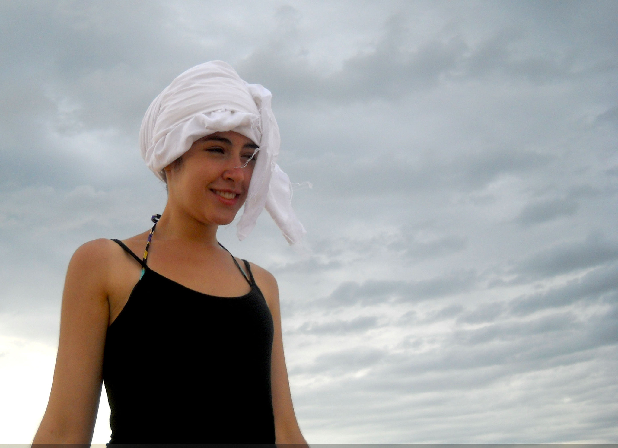 Nikon Coolpix L20 sample photo. Joven photography