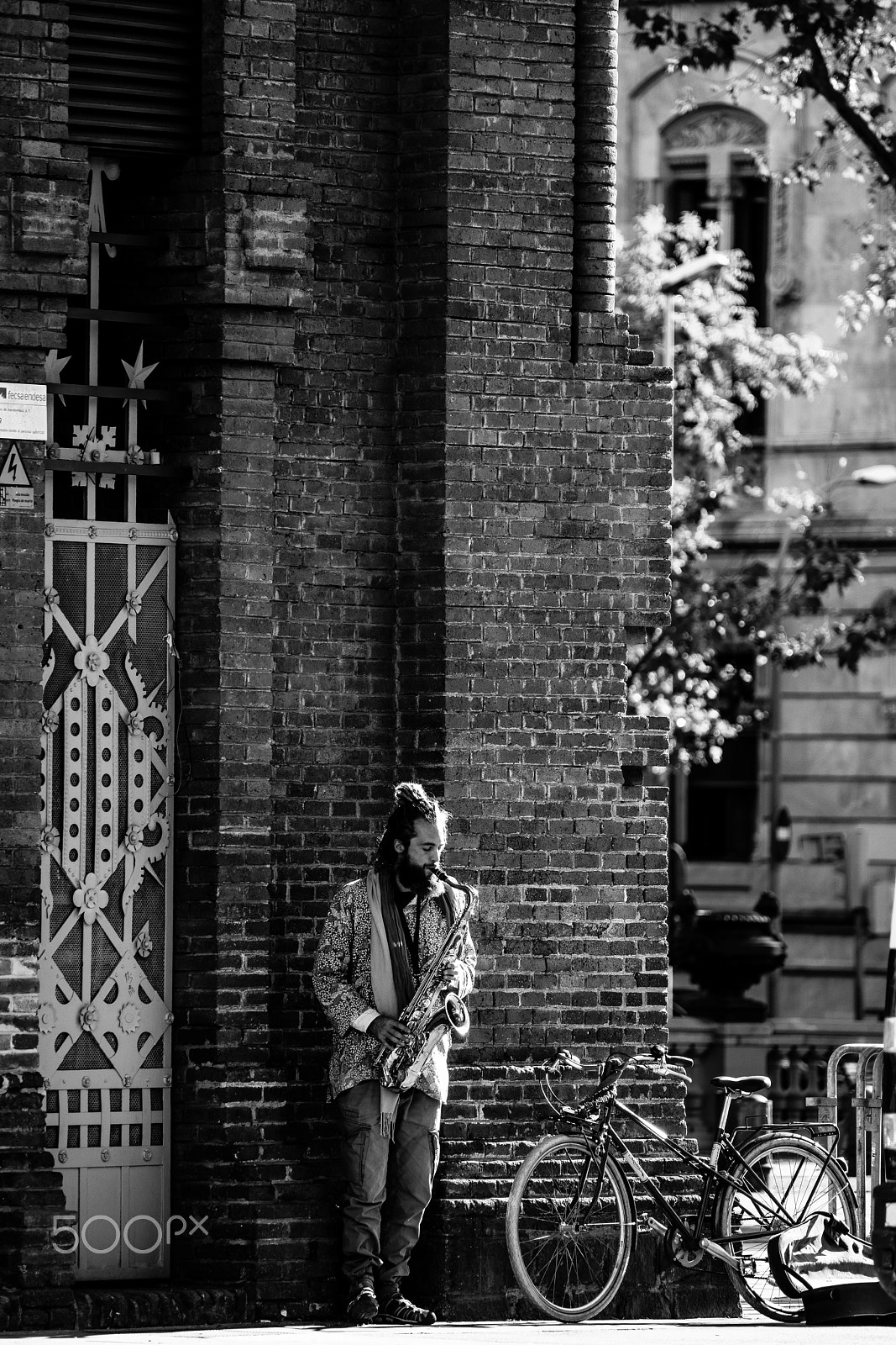 Sony FE 70-300mm F4.5-5.6 G OSS sample photo. Saxo bike photography