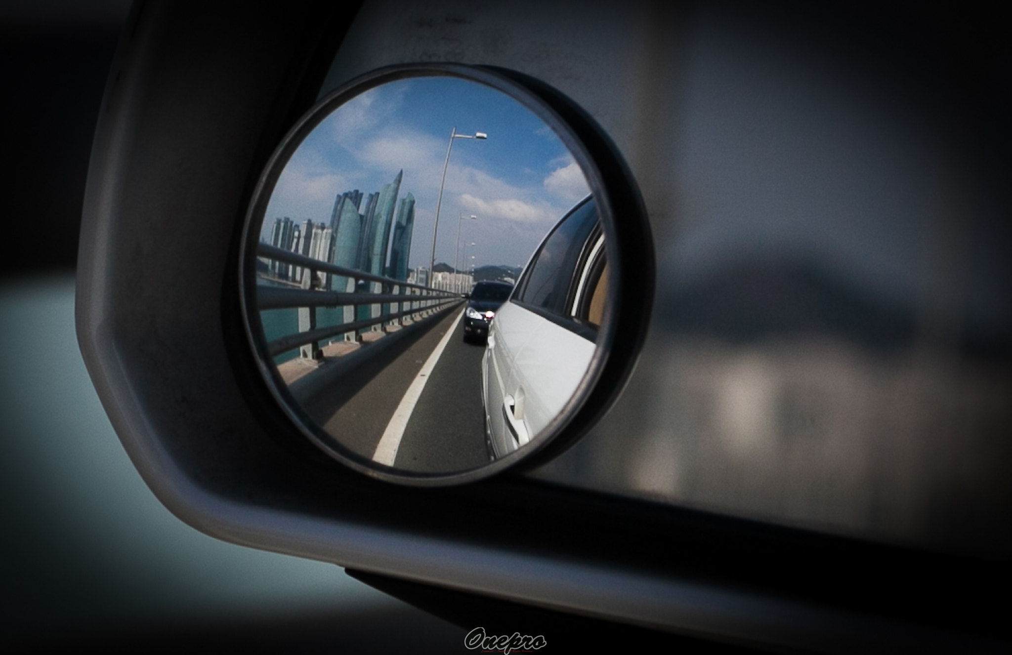 Canon EOS 50D + Canon EF 17-40mm F4L USM sample photo. Onepro - 거울속의 도시 (a city in the mirror) photography