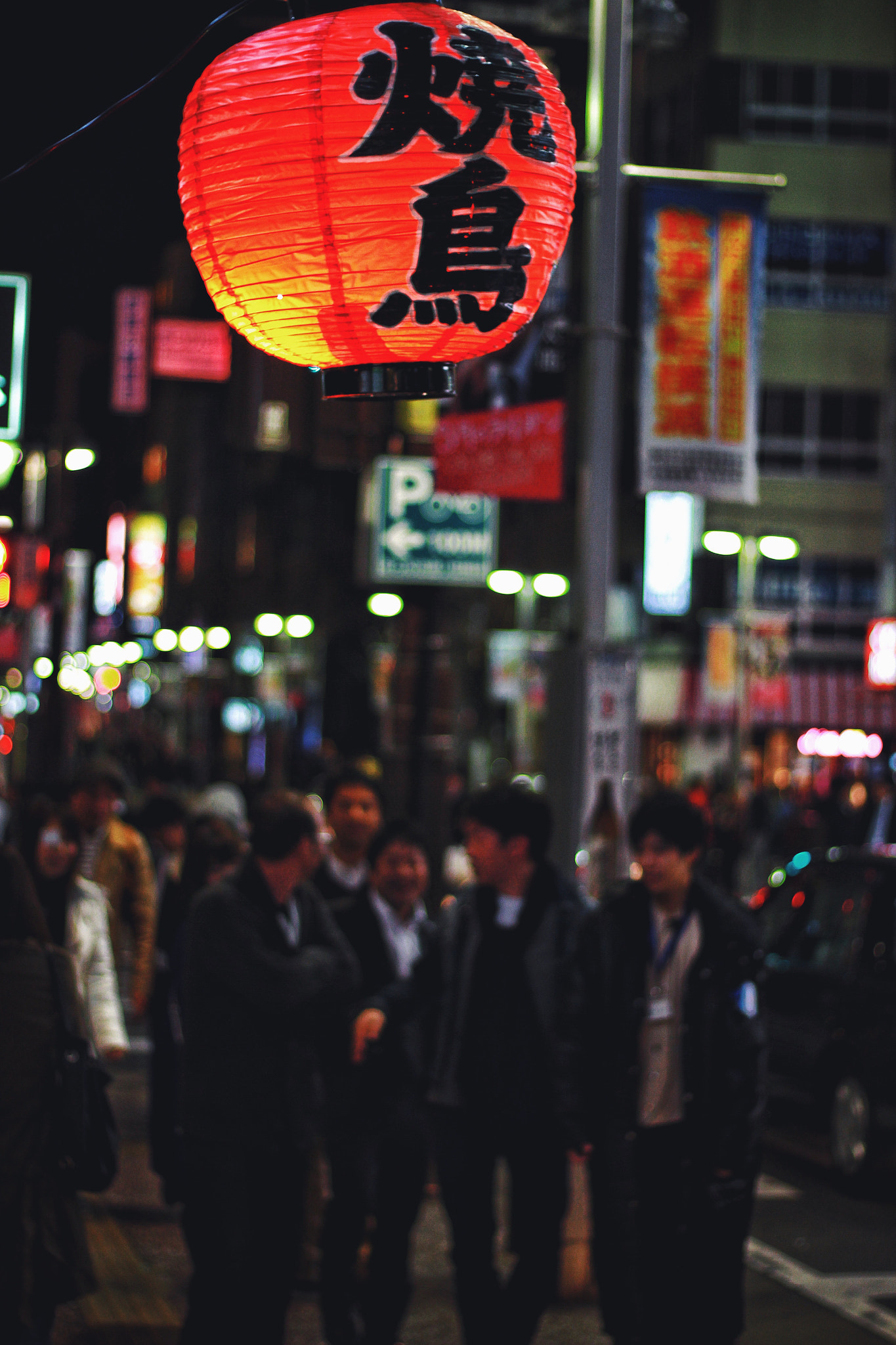Canon EOS 7D + Canon EF 50mm F1.8 STM sample photo. Saturday night. photography