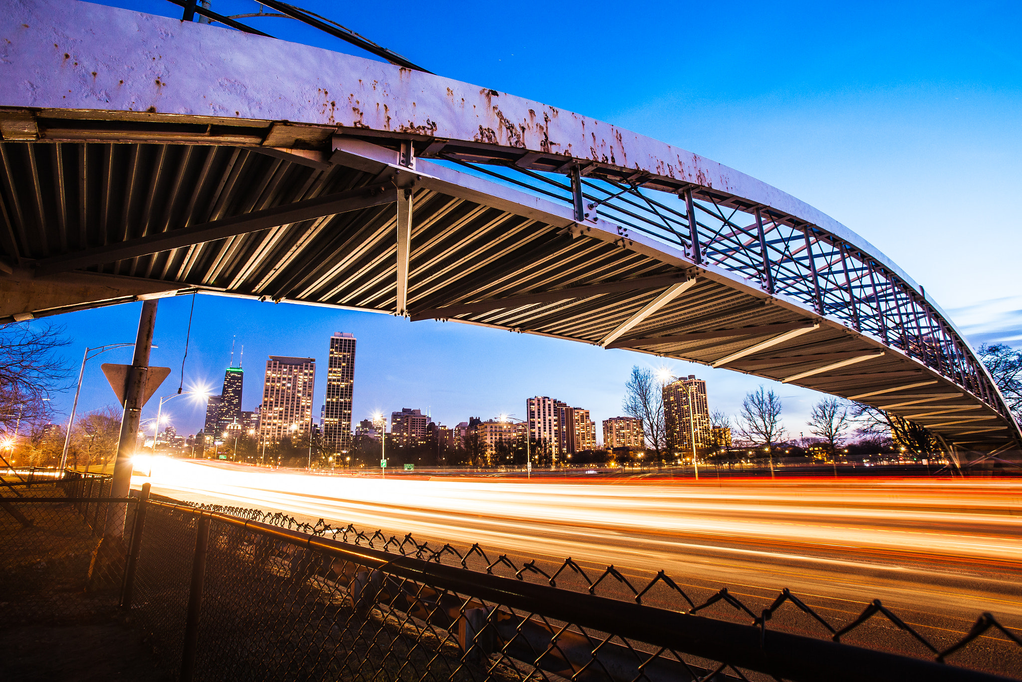 Canon EOS 5D Mark II + Canon EF 16-35mm F2.8L USM sample photo. Chicago at blue hour photography