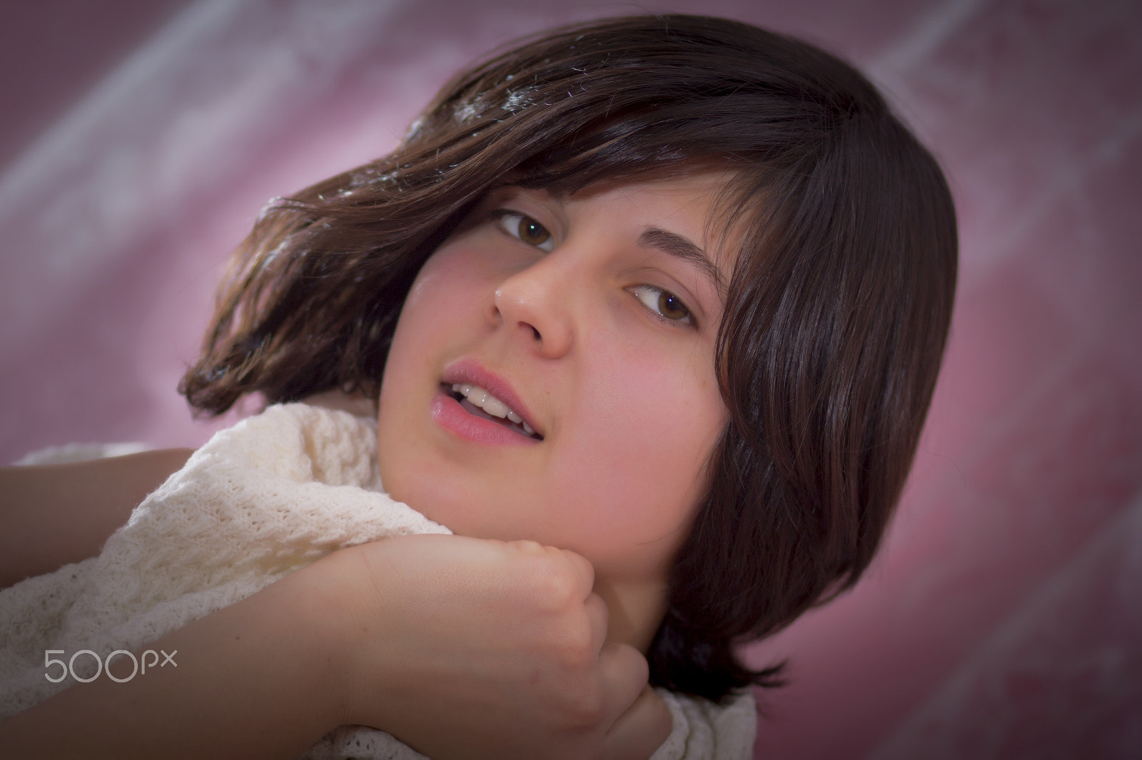 Canon EOS 60D + Canon EF 85mm F1.8 USM sample photo. Anya - cold ukraine winter photography