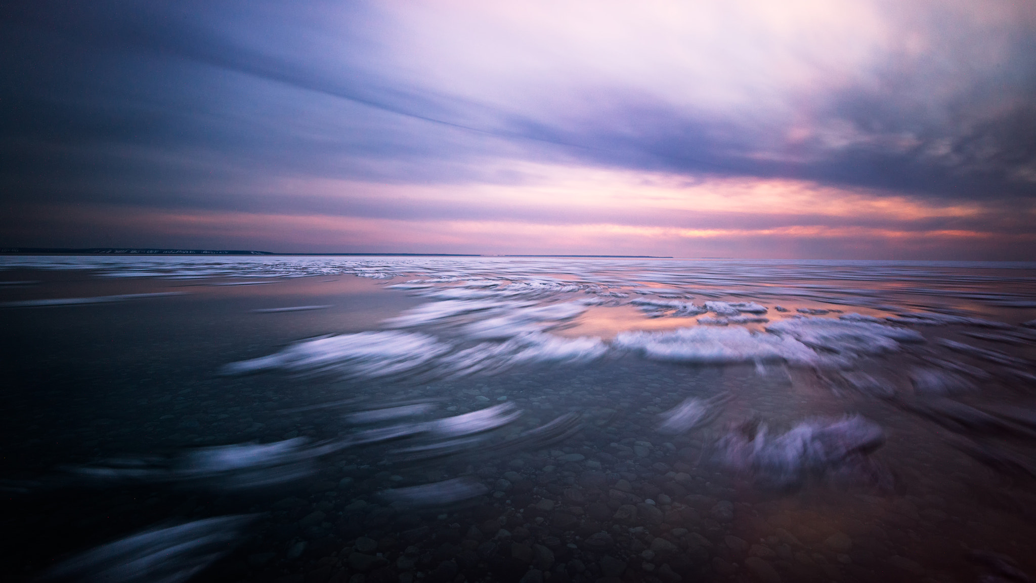 Nikon AF-S Nikkor 16-35mm F4G ED VR sample photo. Floating ice photography