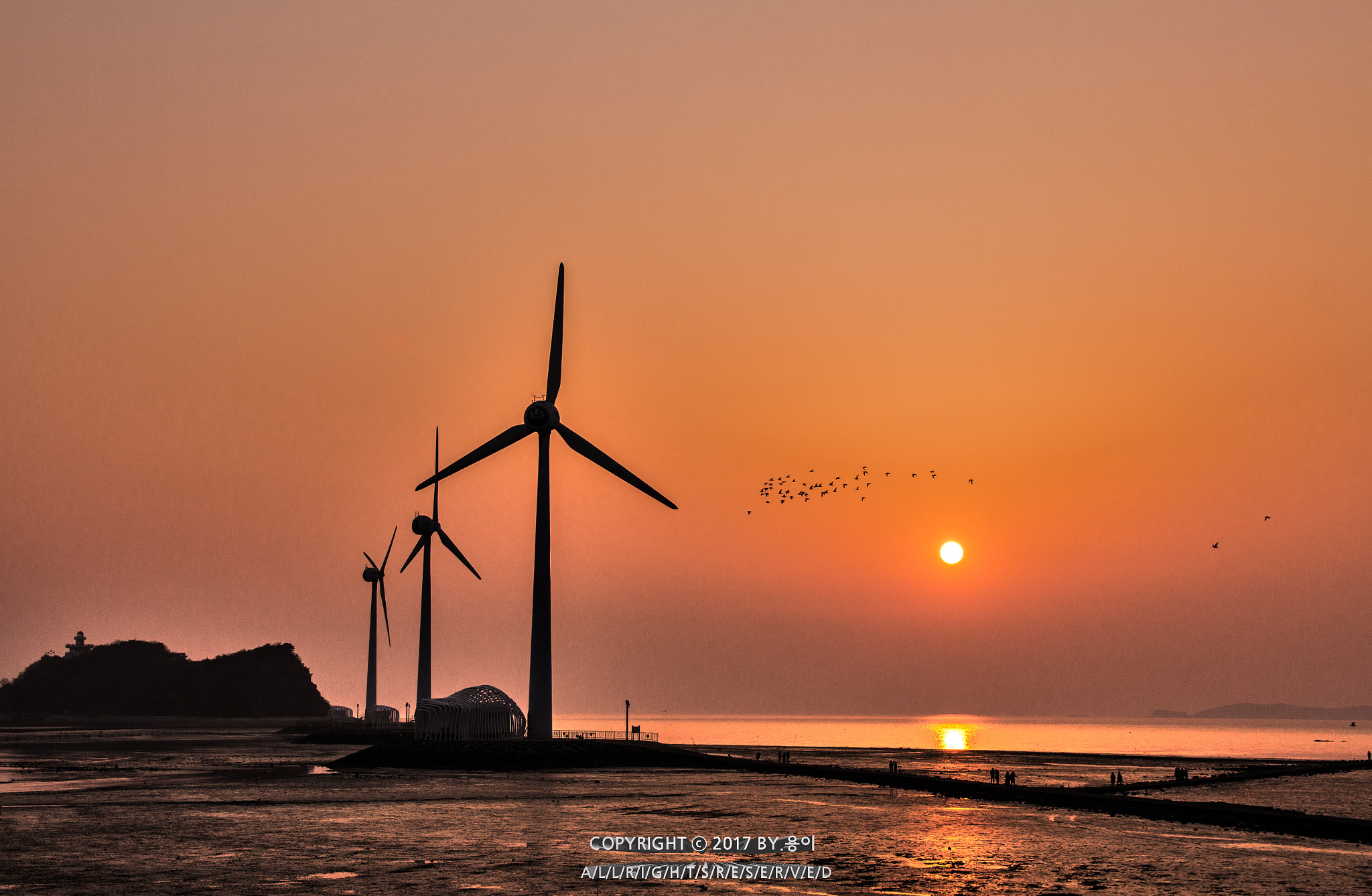Canon EF-S 17-55mm F2.8 IS USM sample photo. Tando port sunset photography