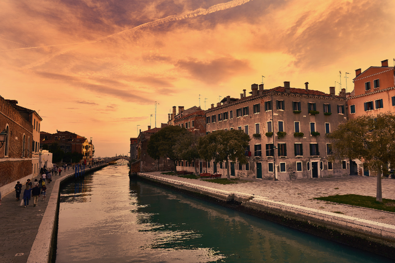 VARIO-ELMARIT 1:2.8-4.0/24-90mm ASPH. OIS sample photo. Venice skies photography