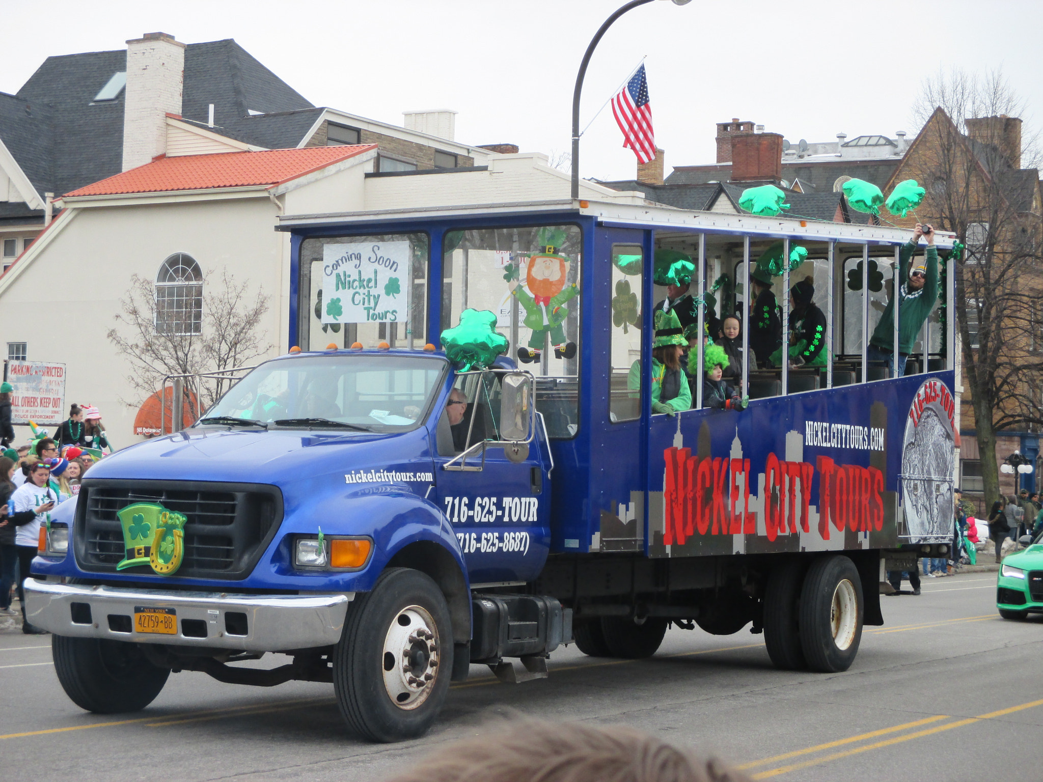 Canon PowerShot ELPH 135 (IXUS 145 / IXY 120) sample photo. 2017 buffalo st pat's parade 01 photography