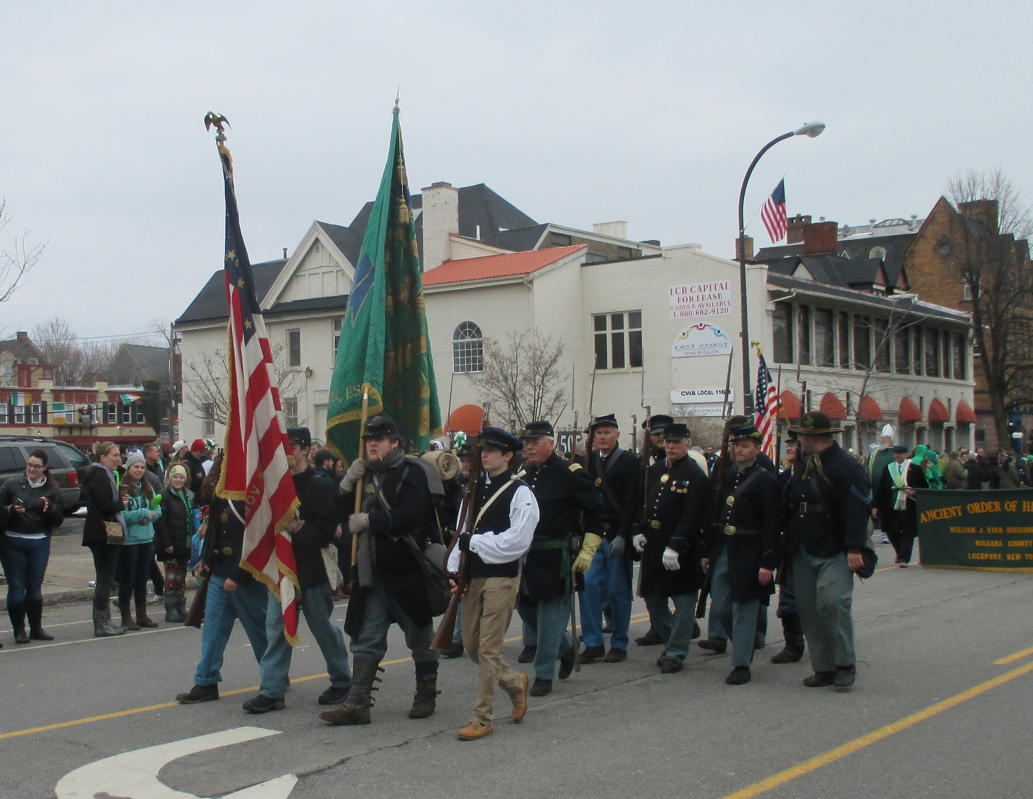 Canon PowerShot ELPH 135 (IXUS 145 / IXY 120) sample photo. 2017 buffalo st pat's parade 31 photography