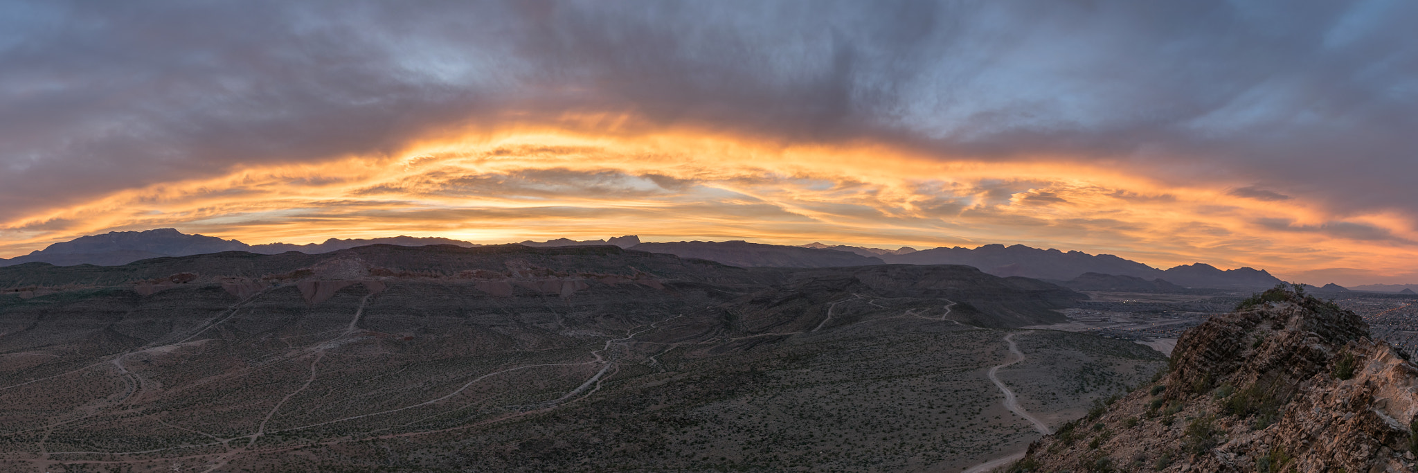 Nikon D3300 + Sigma 10-20mm F3.5 EX DC HSM sample photo. Golden arch photography