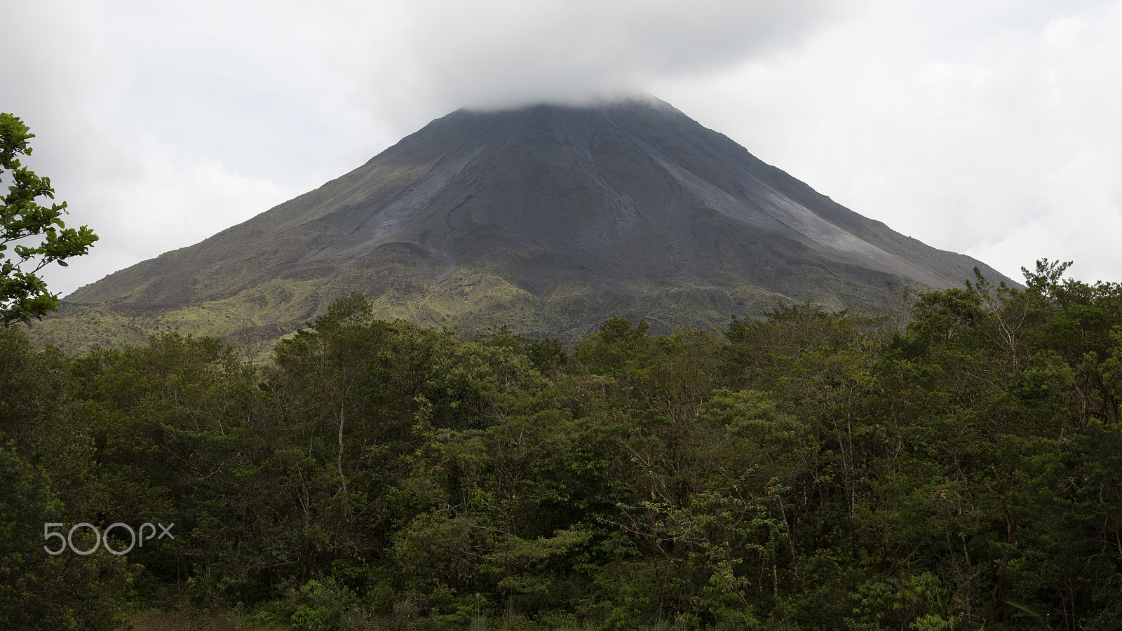 Canon EOS 5D Mark IV + Sigma 17-70mm F2.8-4 DC Macro OS HSM sample photo. Mount arenal volcano  photography