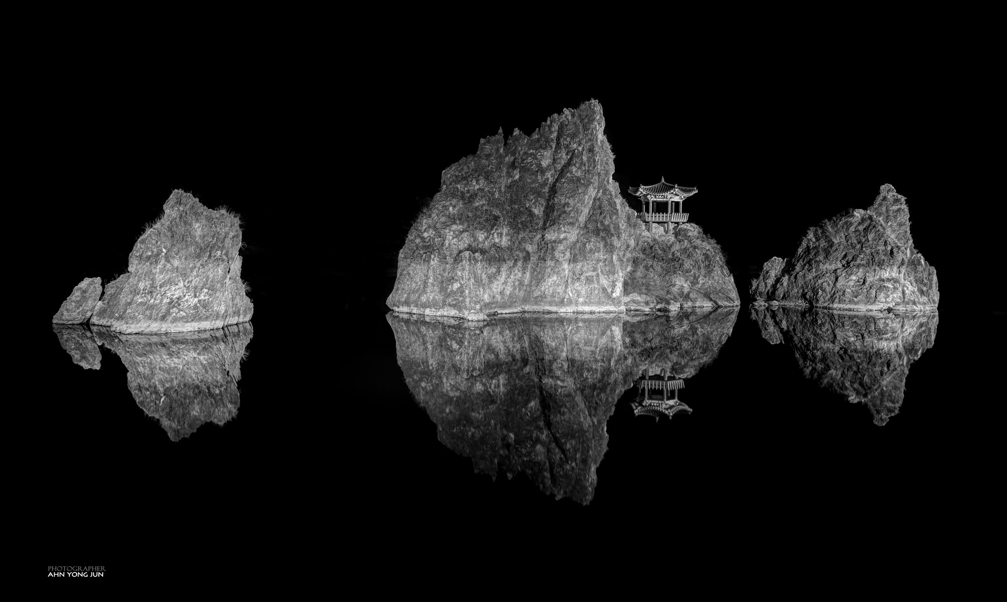Nikon D3 sample photo. Three rocks reflection photography