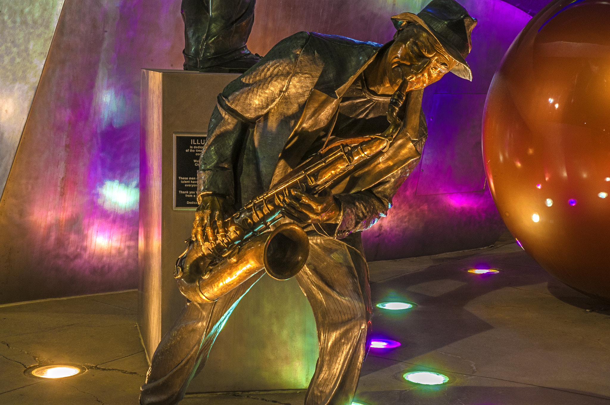 Nikon D300 sample photo. Sax statue photography