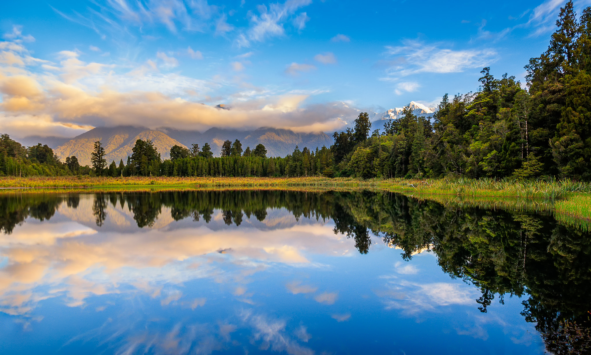 Canon EOS 7D Mark II + Canon EF-S 15-85mm F3.5-5.6 IS USM sample photo. Lake matheson photography