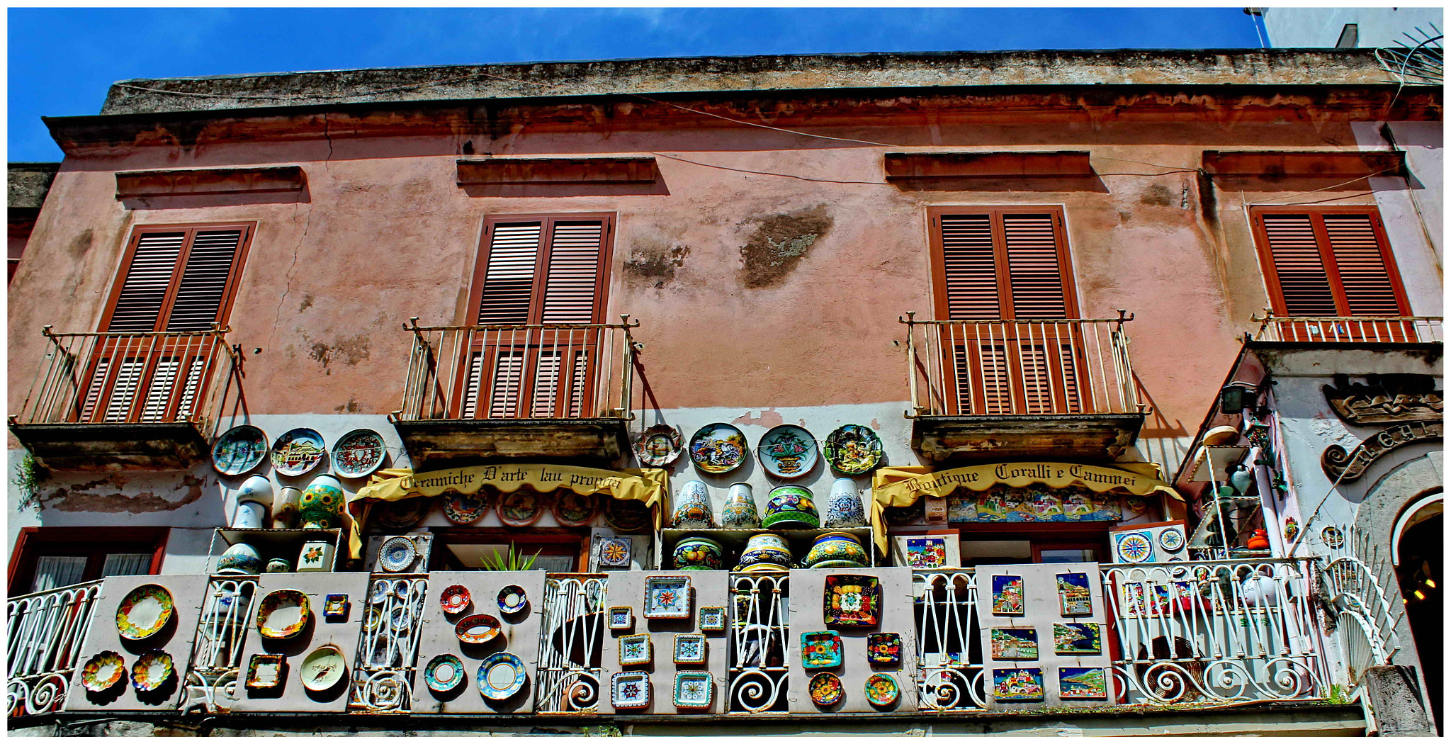 Canon EF-S 18-55mm F3.5-5.6 IS sample photo. Ceramic shop, amalfi photography