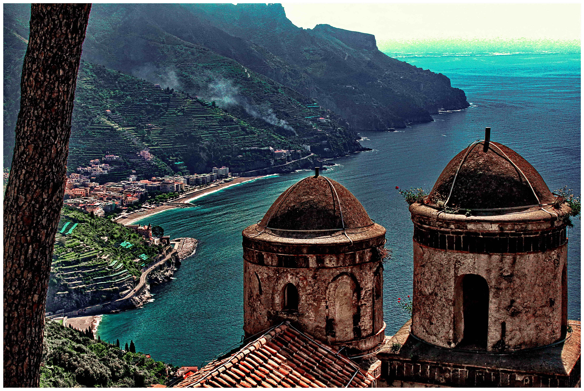 Canon EF-S 18-55mm F3.5-5.6 IS sample photo. Ravello's vescovado watch towers photography