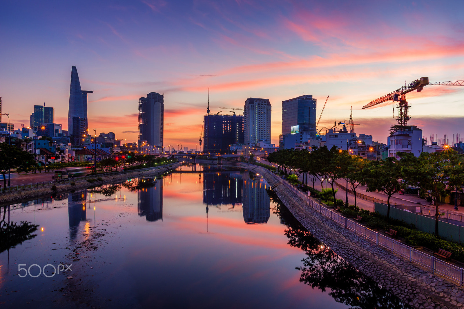 Sigma 17-50mm F2.8 EX DC HSM sample photo. Dawn in ho chi minh city, vietnam photography