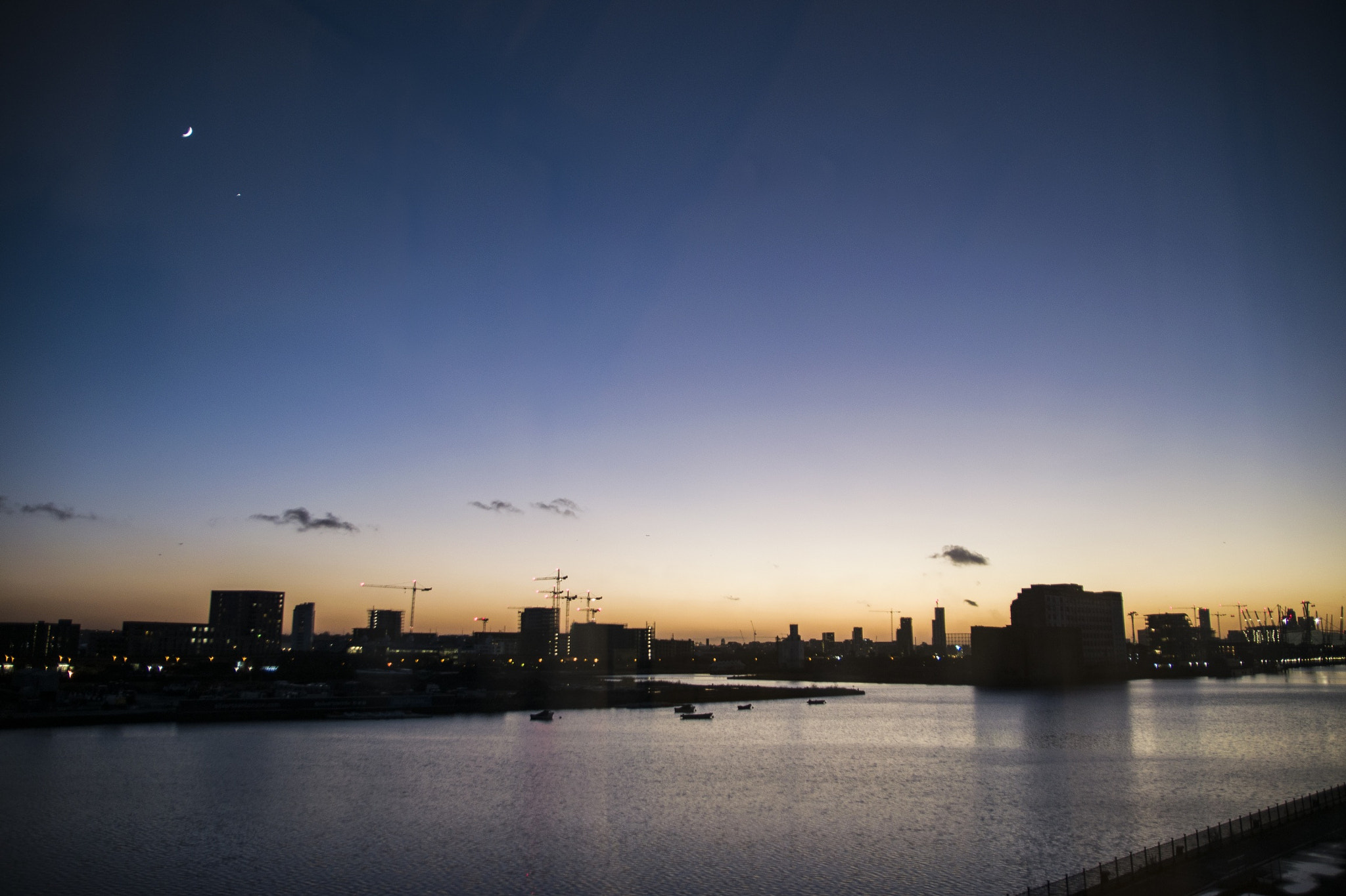 Sigma 17-50mm F2.8 EX DC OS HSM sample photo. London evening photography