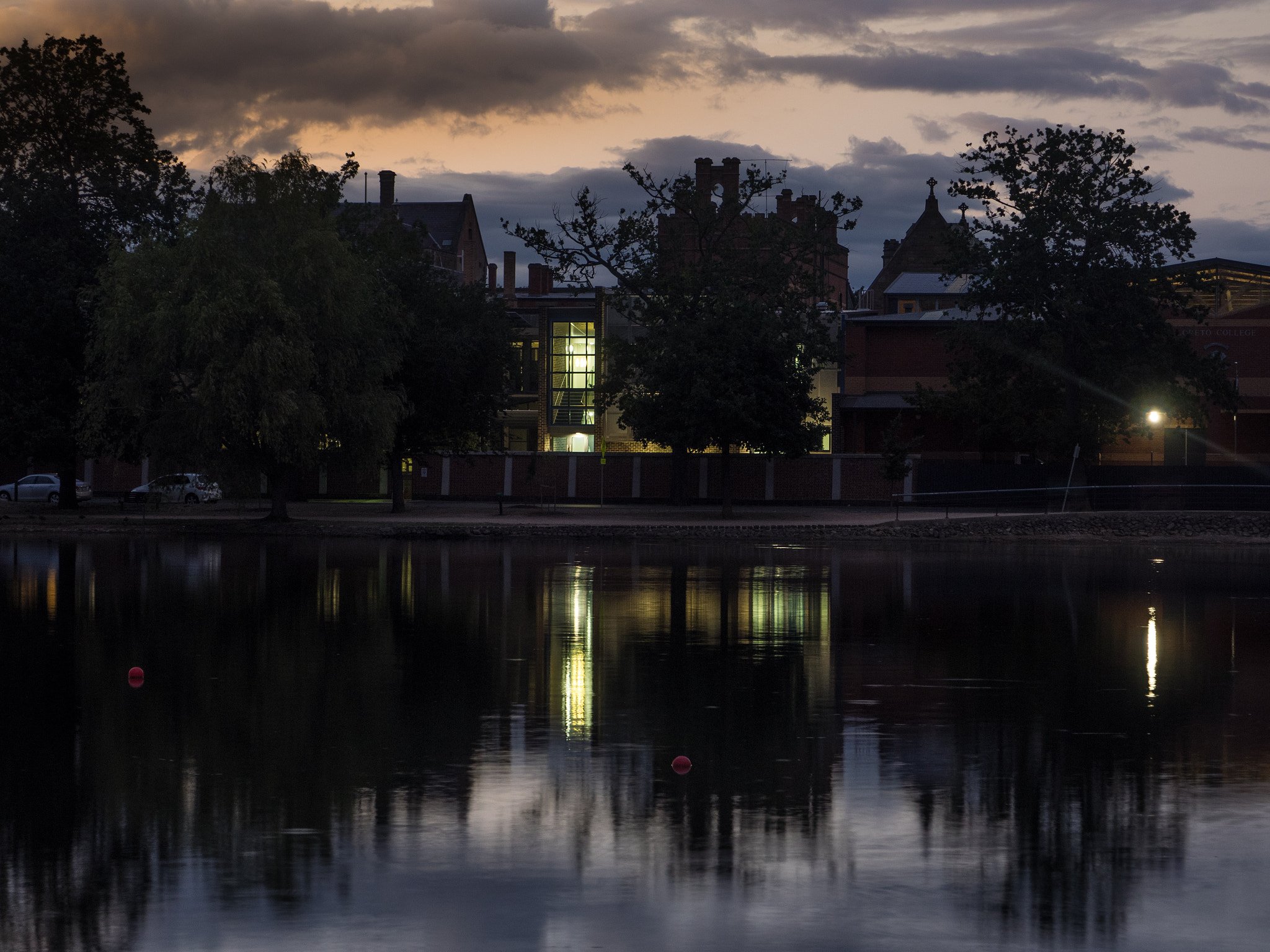 Olympus OM-D E-M1 sample photo. Dawn at lake wendouree photography