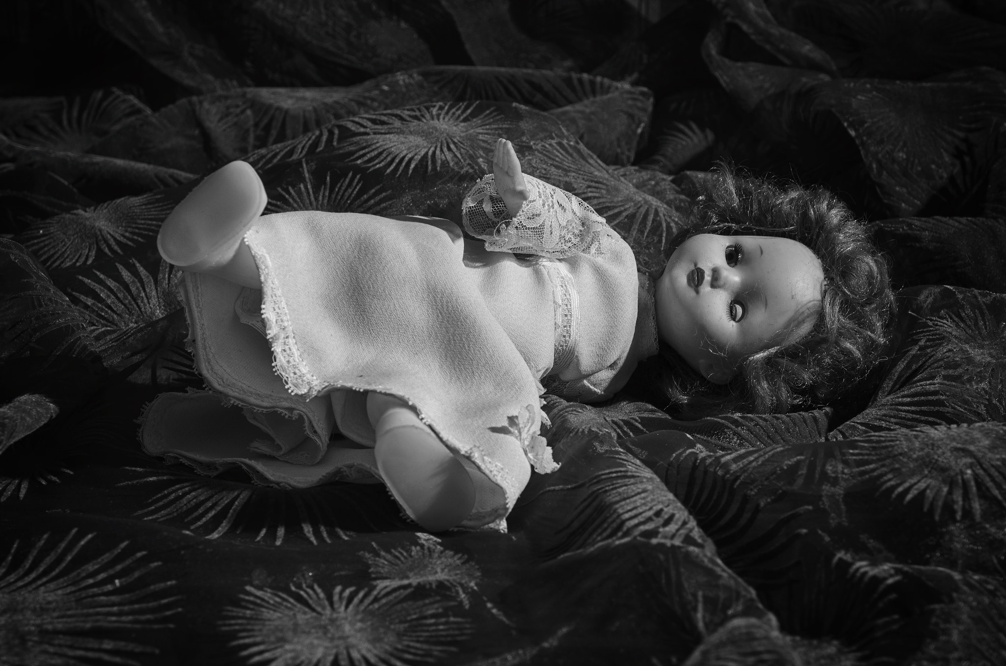 Nikon D5100 sample photo. Old, neglected doll. photography