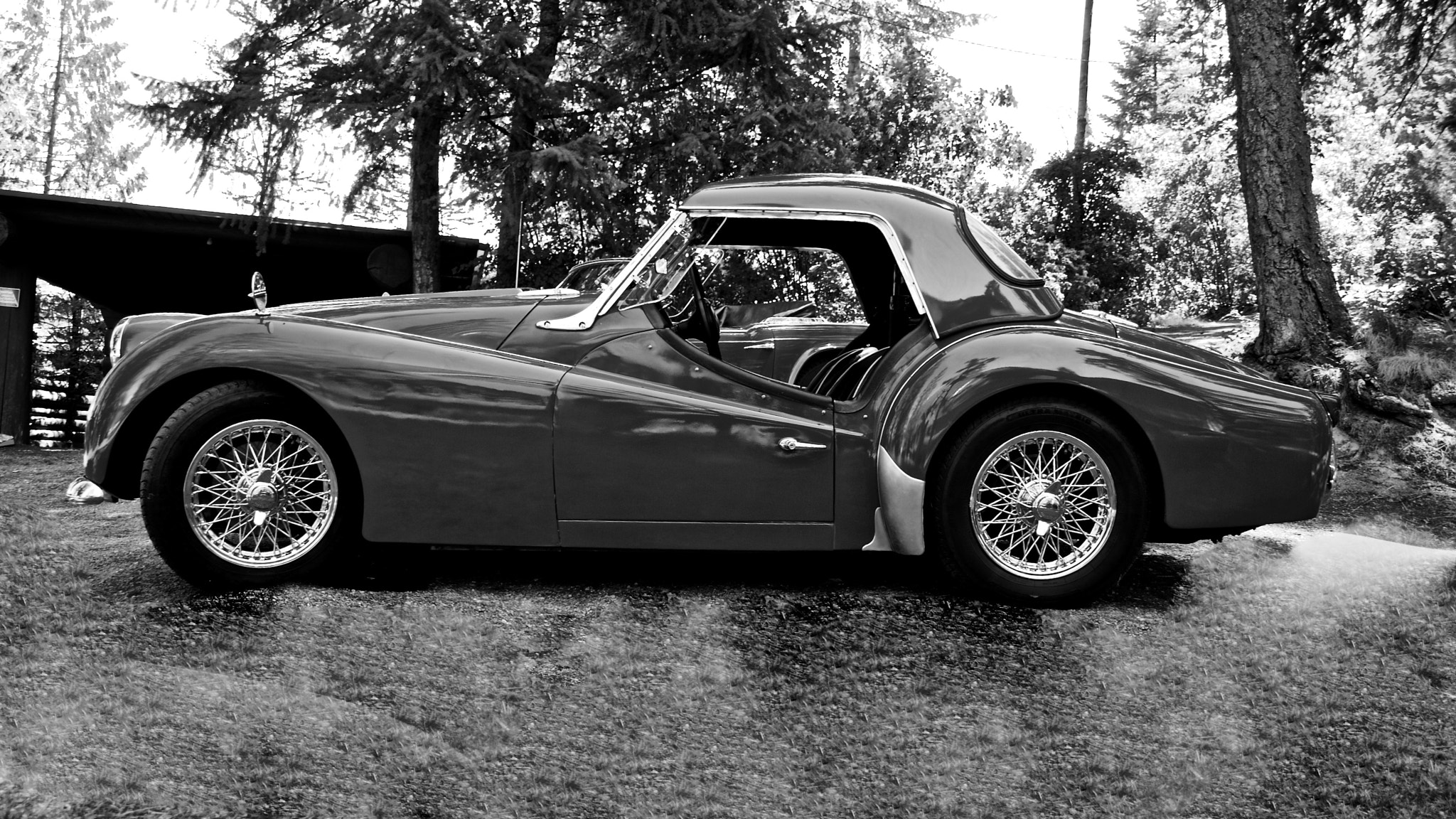 Canon EOS 400D (EOS Digital Rebel XTi / EOS Kiss Digital X) sample photo. Sports car photography