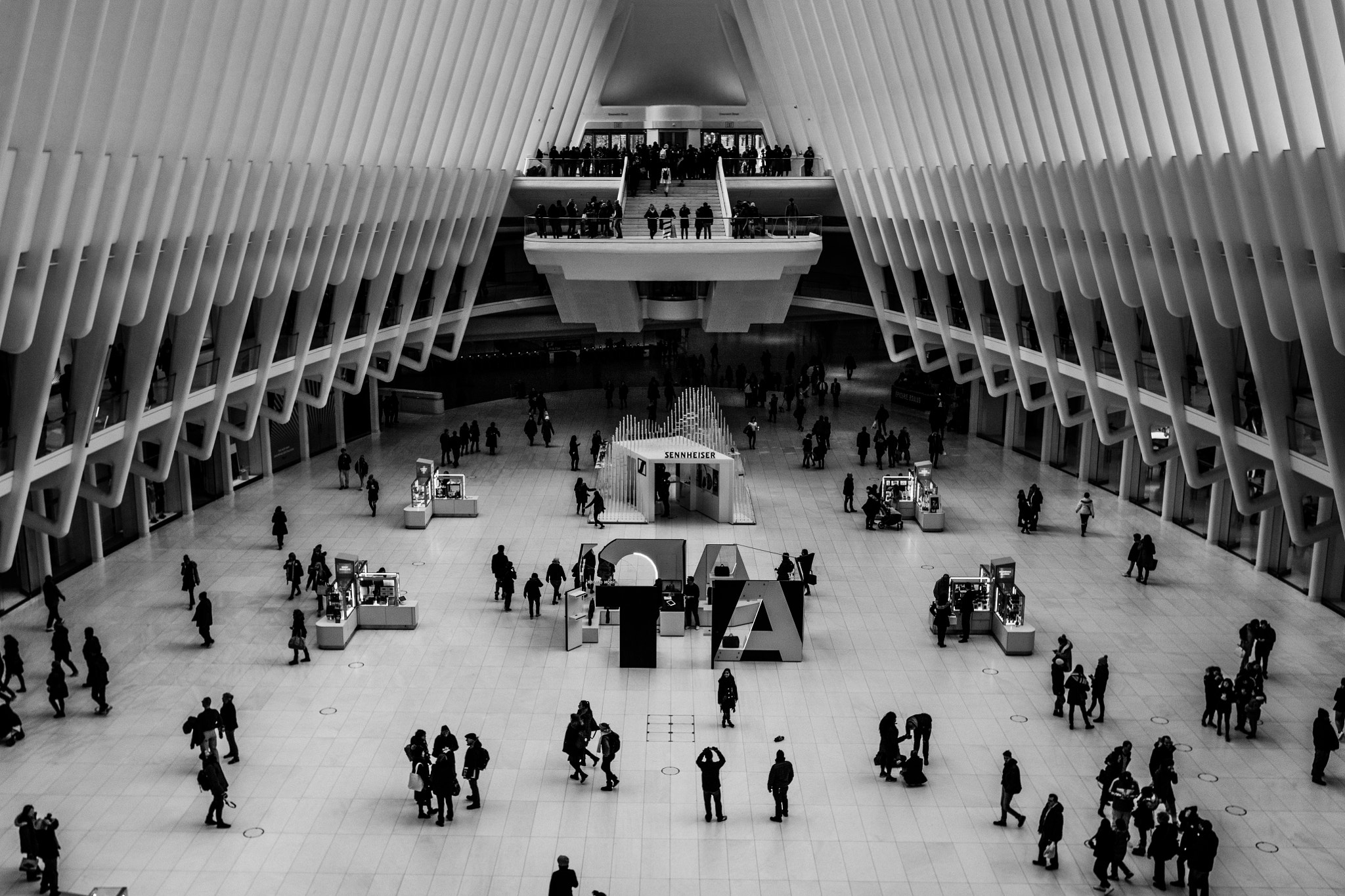 Canon EF 16-35mm F2.8L II USM sample photo. The oculus photography