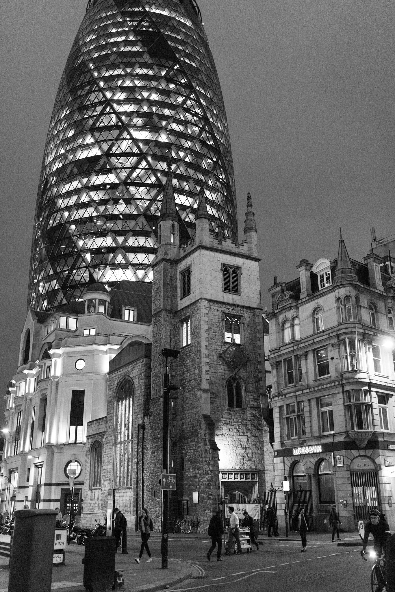 Nikon D800 + Sigma 35mm F1.4 DG HSM Art sample photo. St andrew undershaft photography